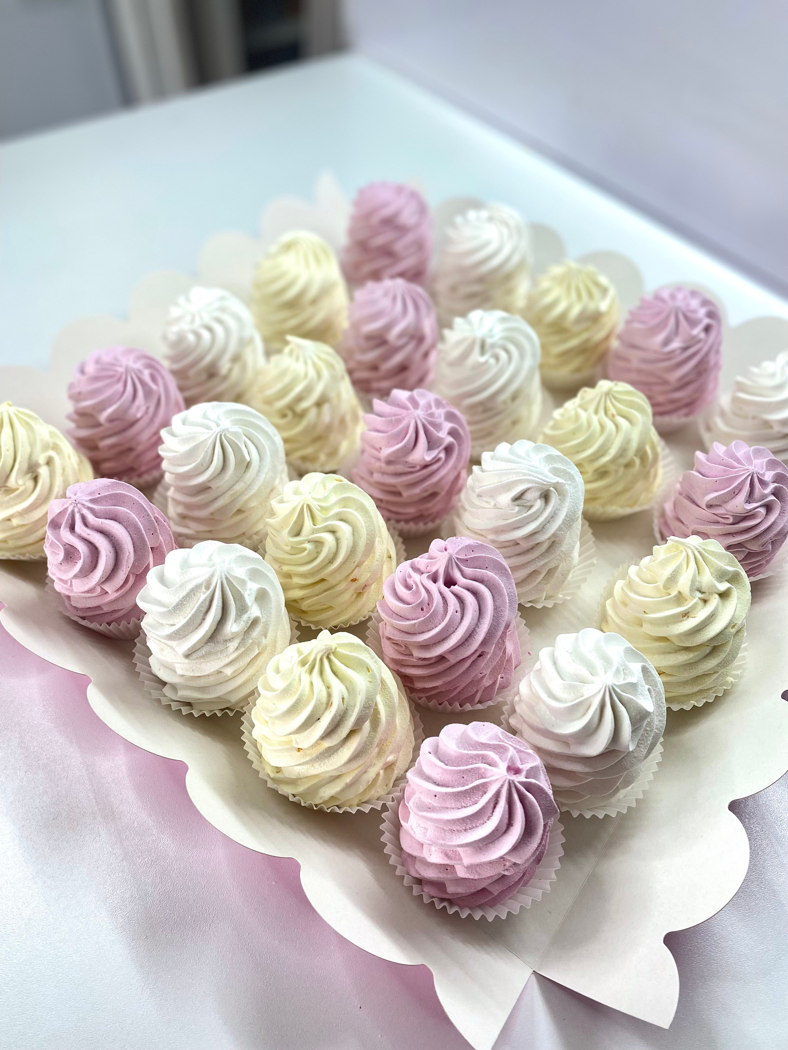 Завитки. Katyasugarsugar капкейки, зефир, торты Москва