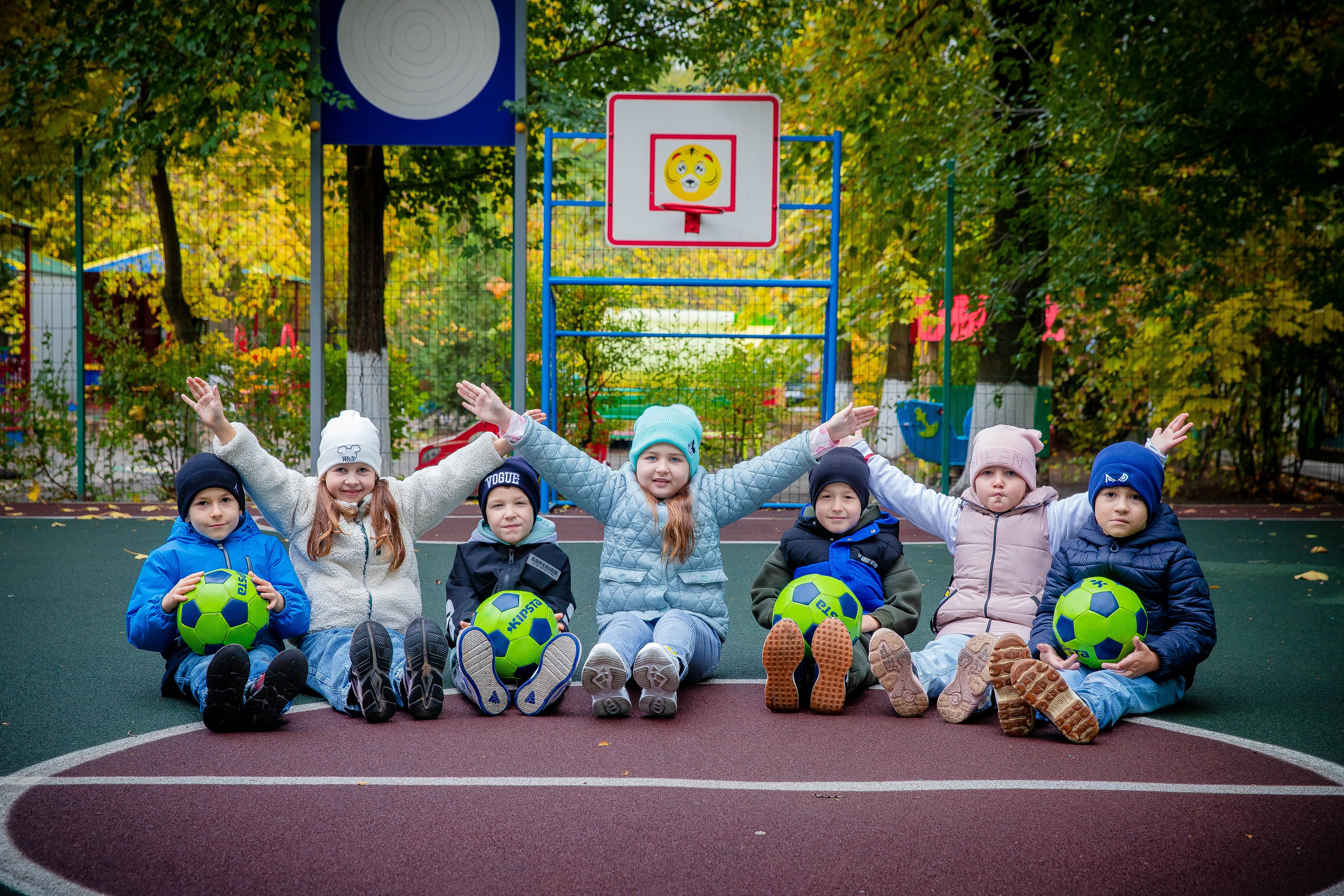 Выпускные (школьные) альбомы (книги) в Ростове-на-Дону. Современные Выпускные Альбомы в Ростове-на-Дону