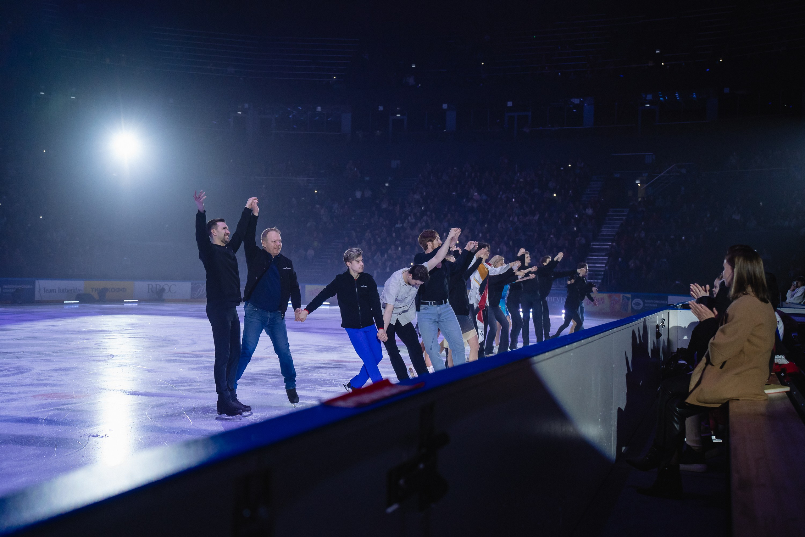 Шоу «Чемпионы на льду» в Новосибирске. Воробьева Ксения — Спортивный и танцевальный фотограф Новосибирск