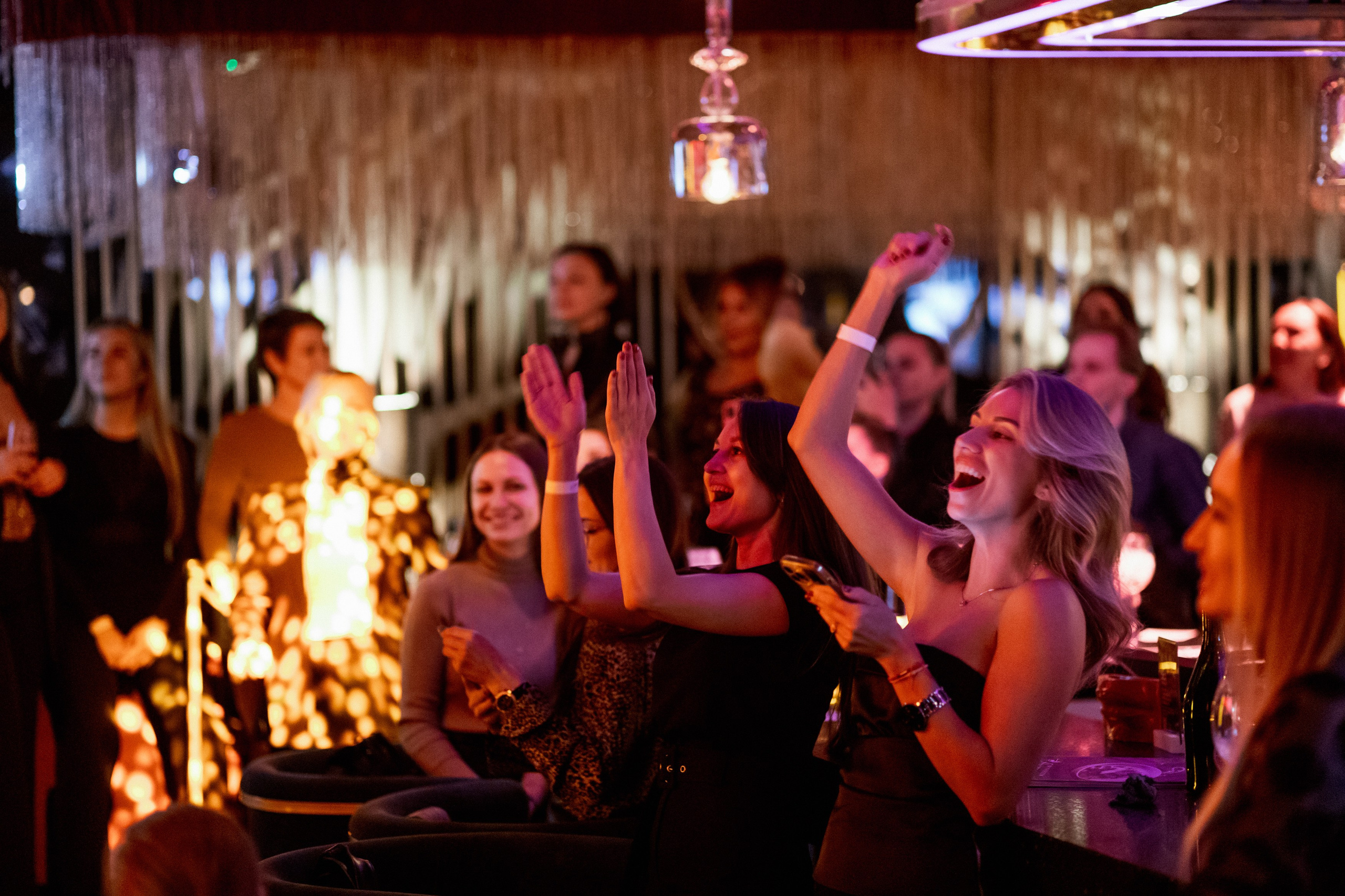 YANA URBAN: сольный концерт в «Анжелика Wineroom». СВОИ. ФОТООТЧЕТЫ-СОБЫТИЯ-МЕСТА