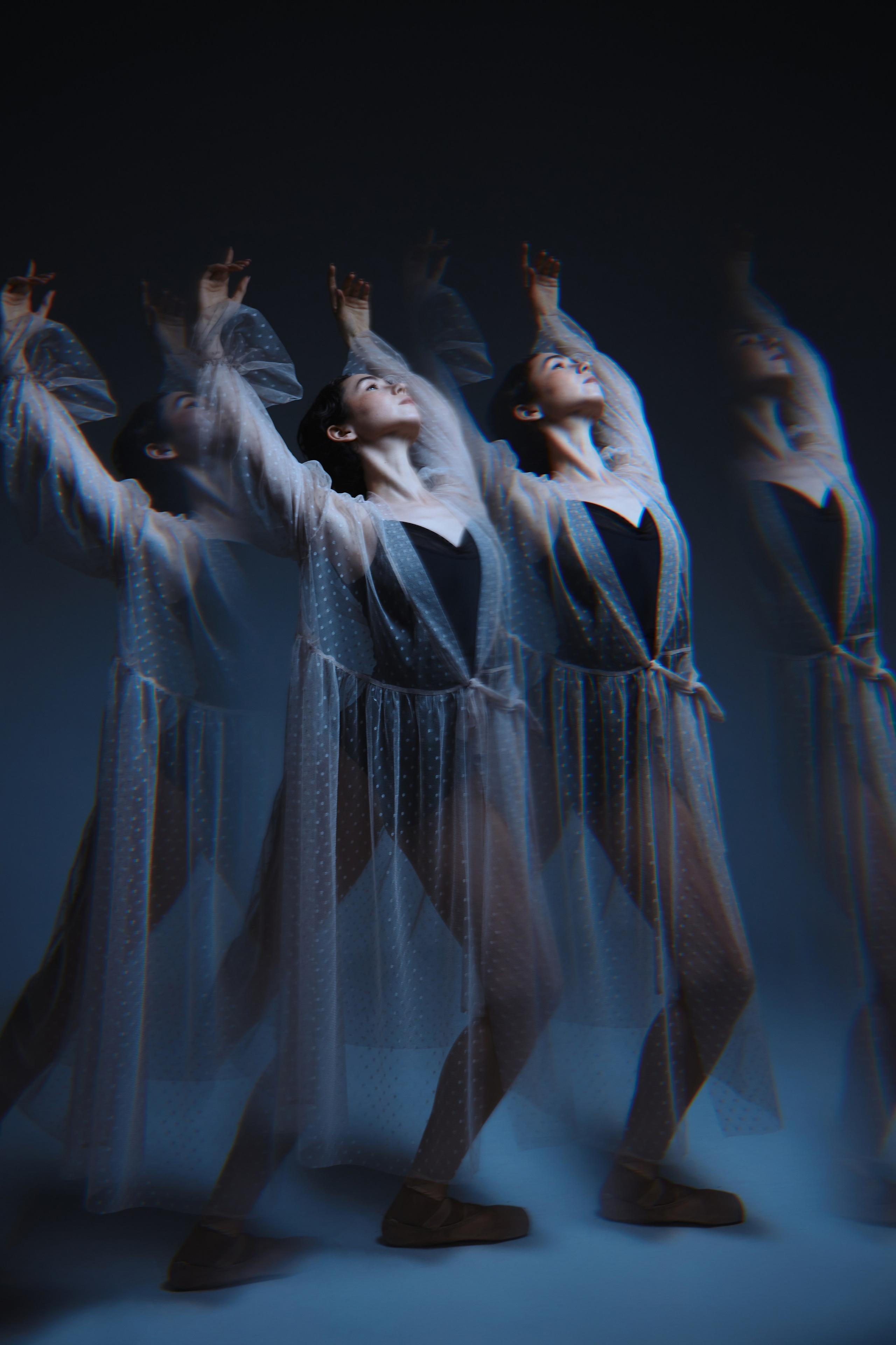 Фотосессия в образе балерины в платье сетка СИНИОКО. Одежда из Санкт-Петербурга СИНИОКО