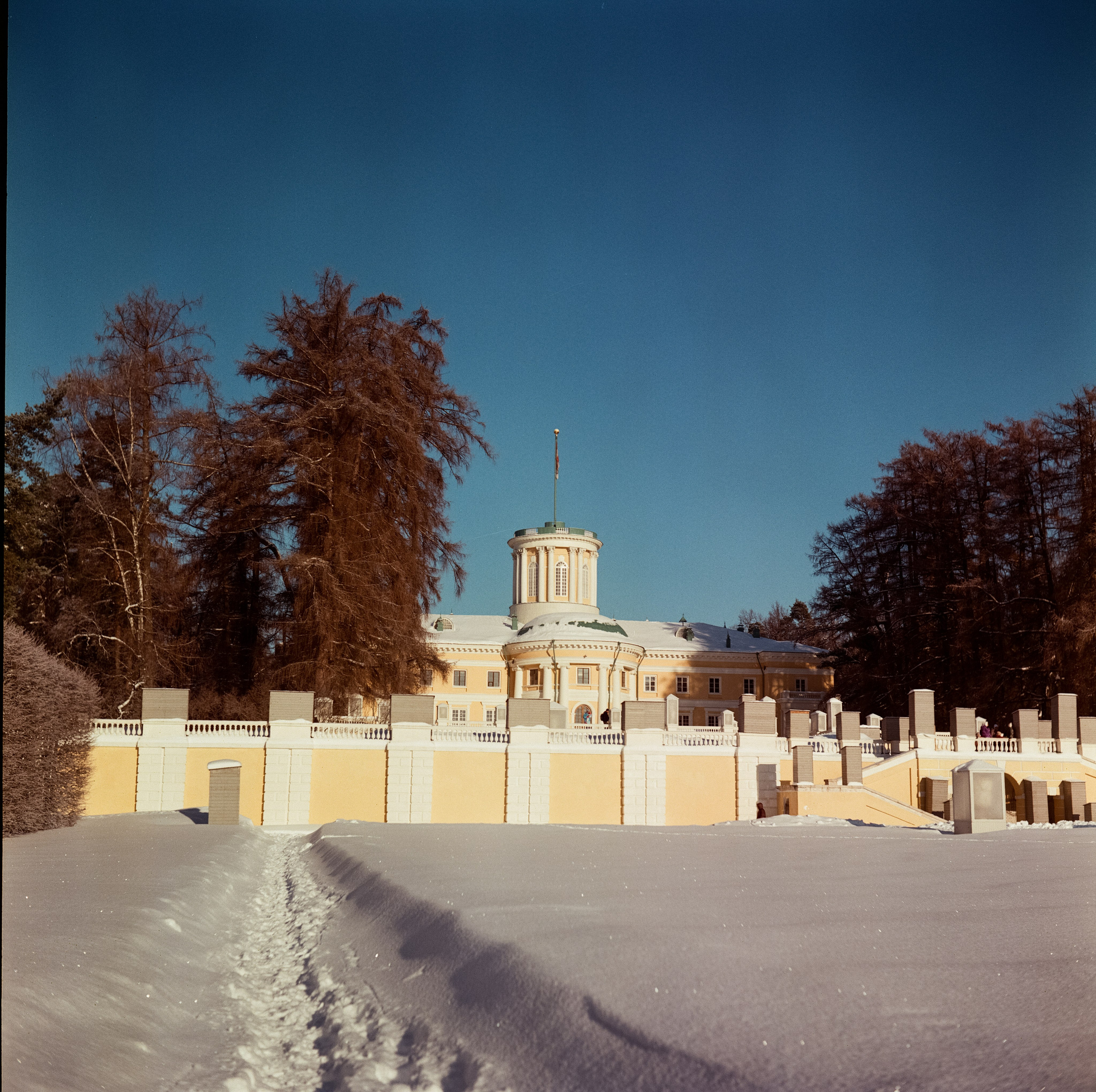 Архангельское