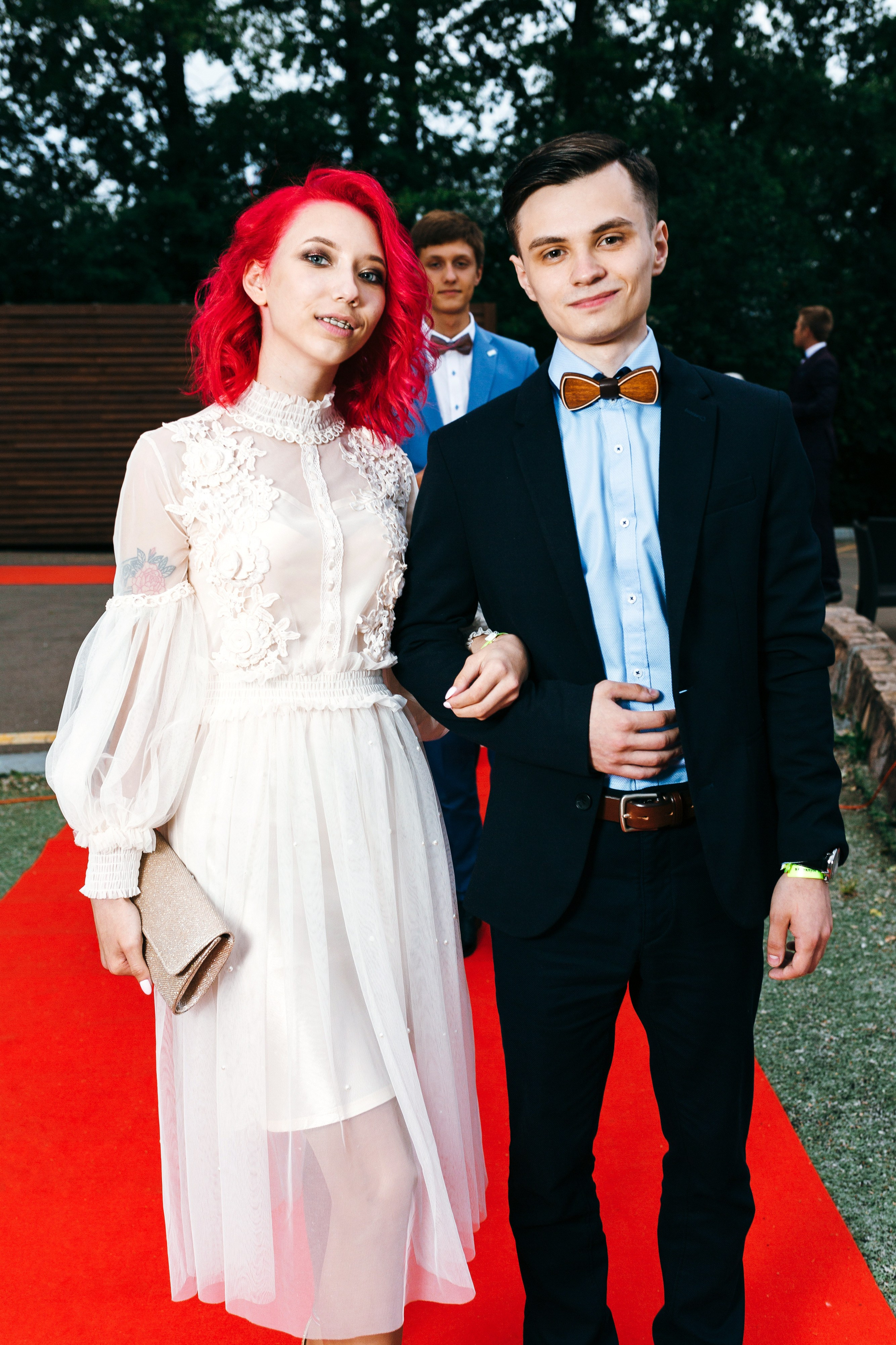 Фотограф на выпускной в Москве, заказать услуги фотосъёмки — Цены и стоимость услуг профессионального фотографа на выпускной