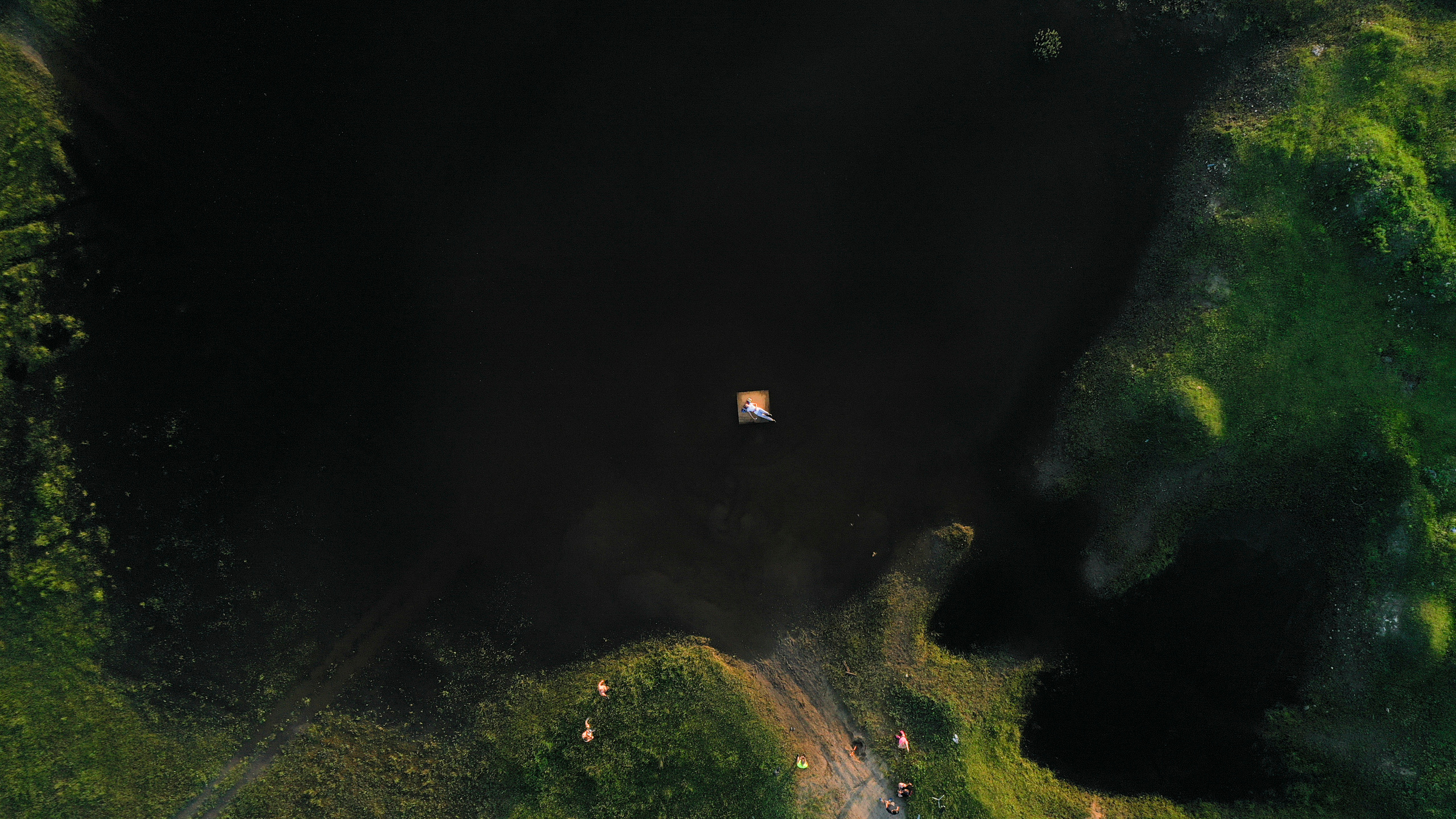 Скейт на воде. Creative photographer Denis Klero