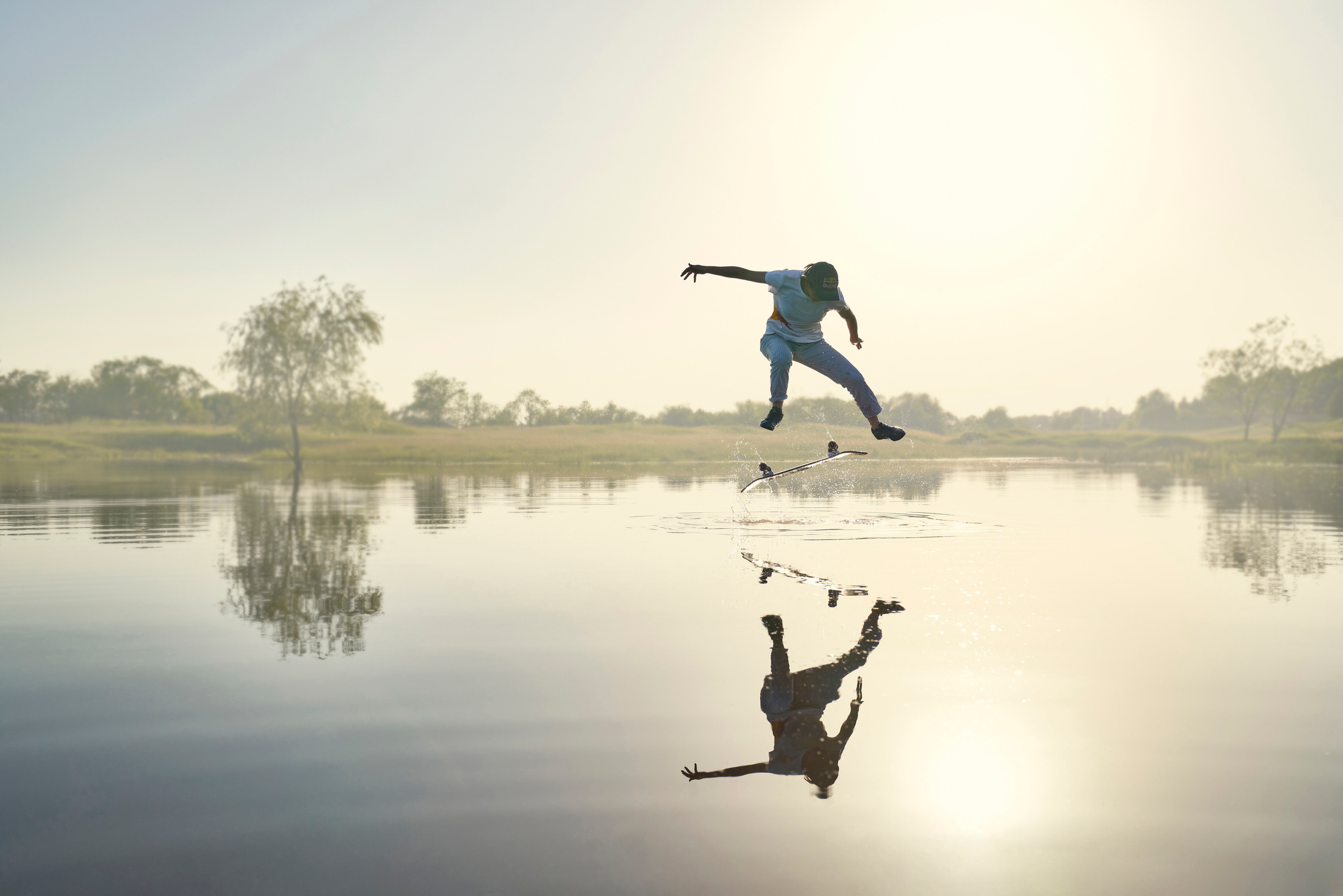 Скейт на воде. Creative photographer Denis Klero