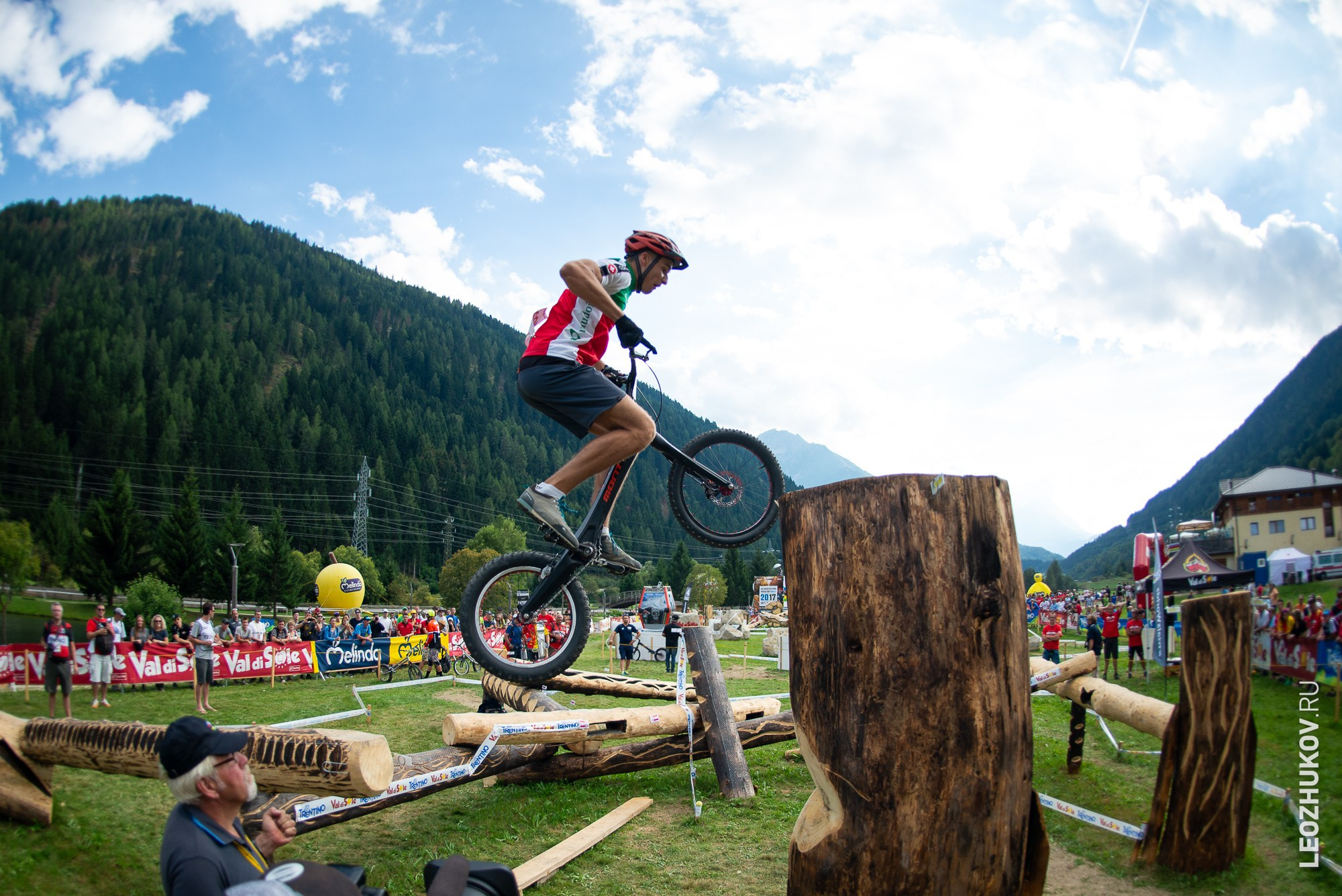 UCI Trials World Championships 2016 — finals. Sports photographer Leonid Zhukov