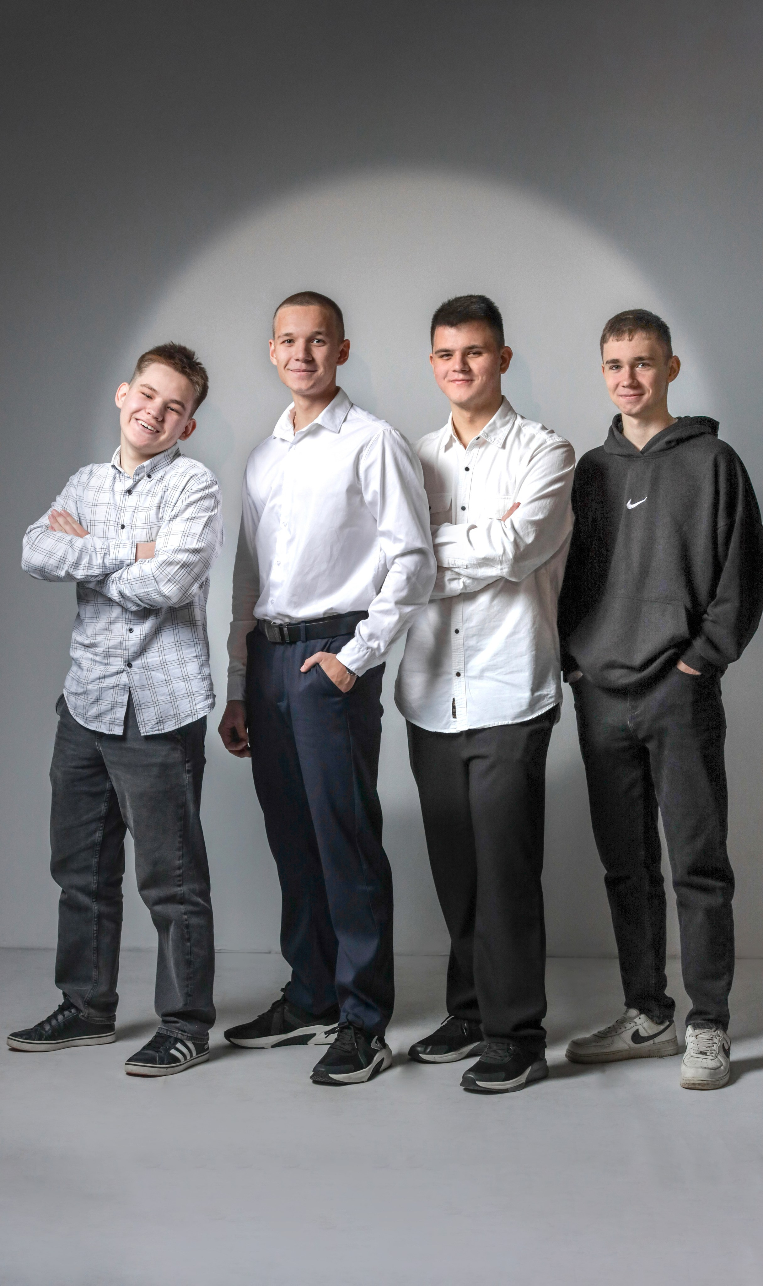 Выпускной альбом «Софиты». Выпускные альбомы в Тюмени для школ, садов, вузов спортивных секций