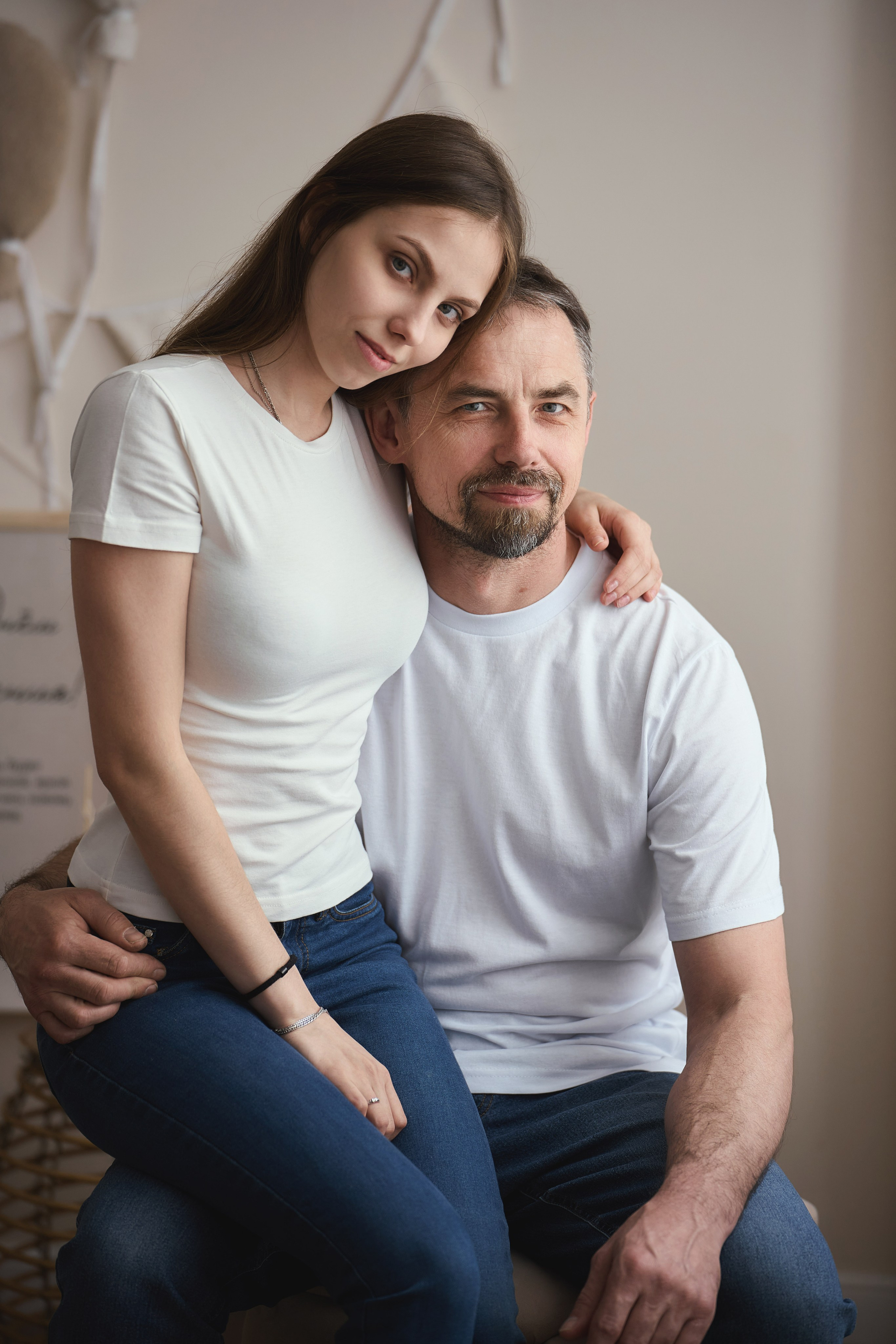 Семейная фотосессия в студии с детьми. Семейный фотограф Евгений Опарин