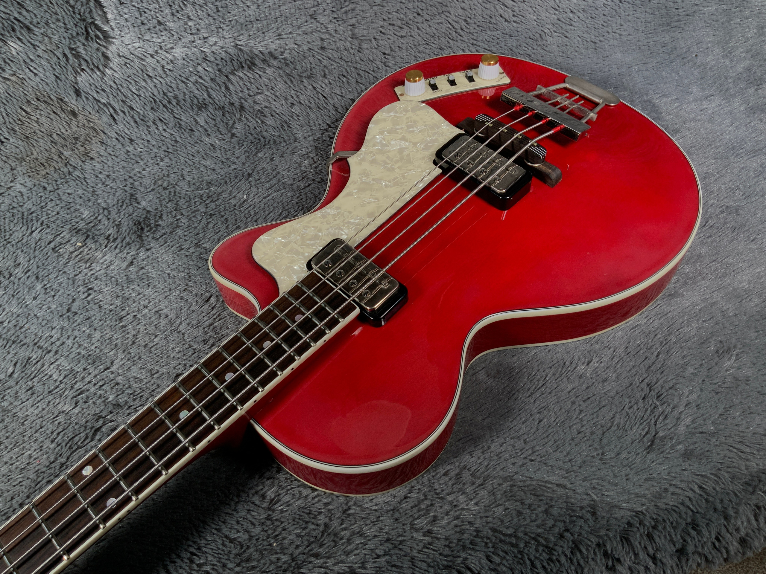 Hofner HCT-500/2 Contemporary Club Bass