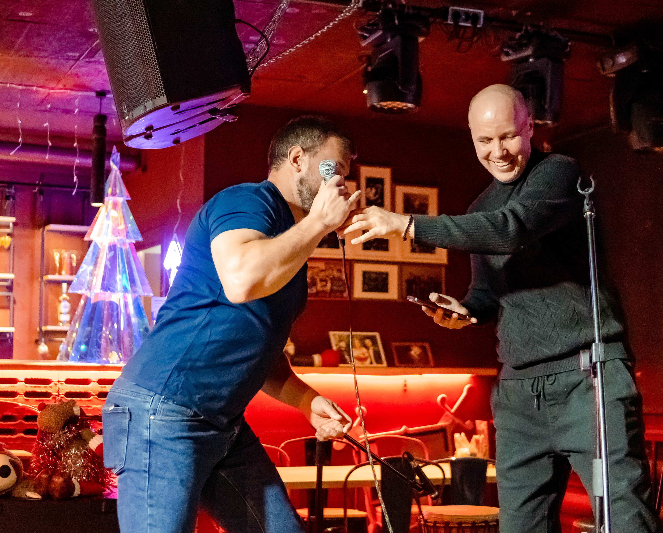 Репортажные фотографии творческого вечера Такие дела, Панда