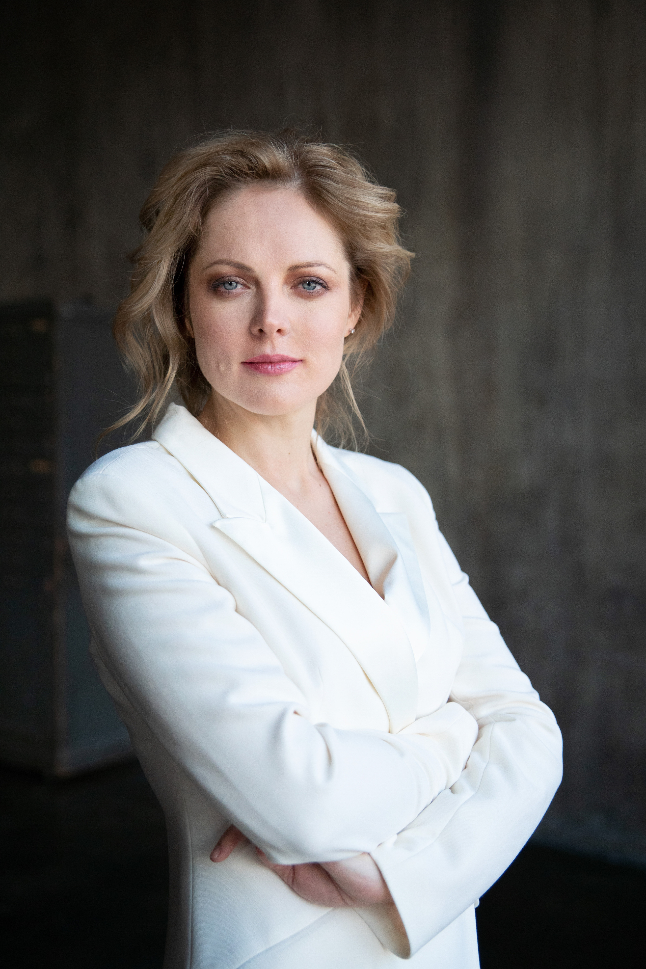 деловая фотосессия для женщины в студии