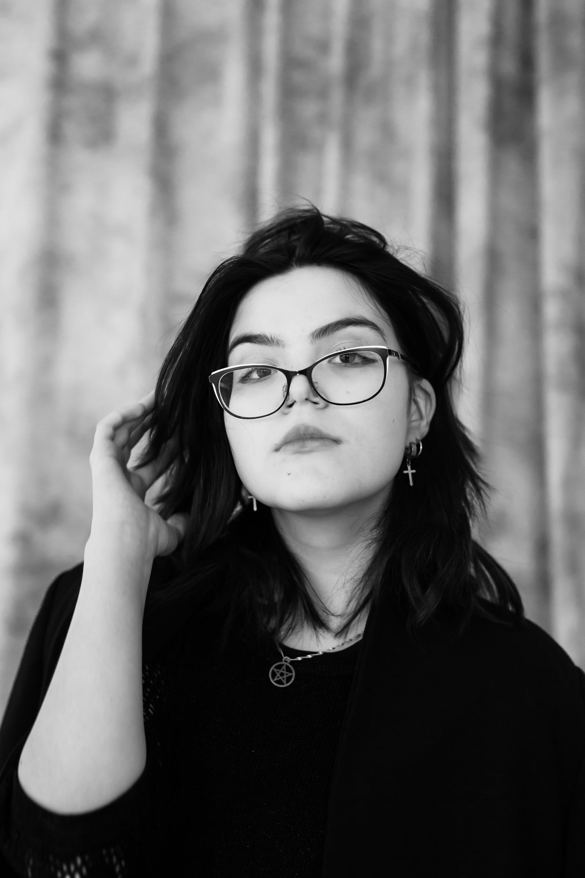 Фотодень «черно-белые портреты» Таня и Алиса. Портретный творческий фотограф в Москве Надя Дудник