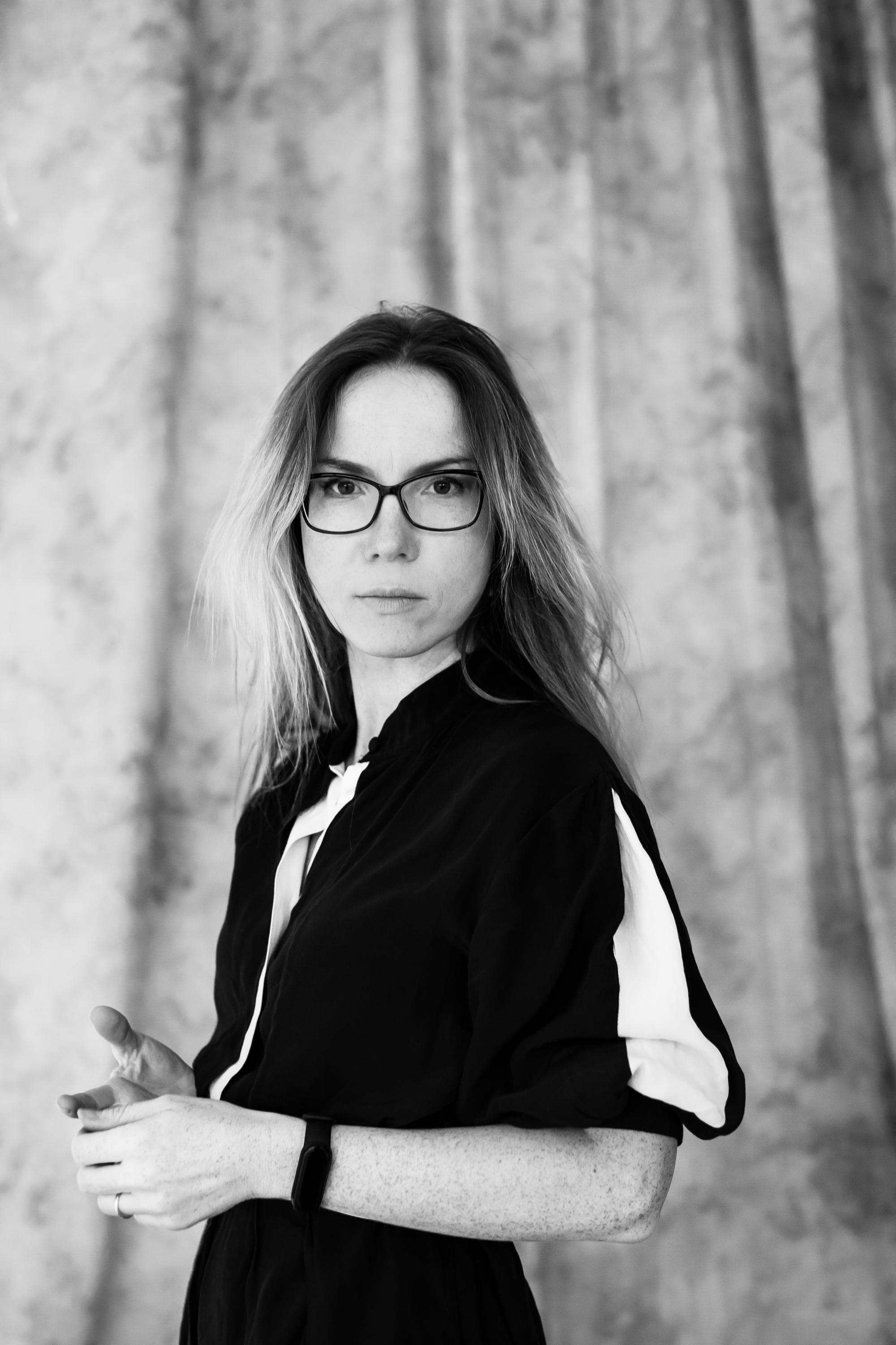 Фотодень «черно-белые портреты» Таня и Алиса. Портретный творческий фотограф в Москве Надя Дудник