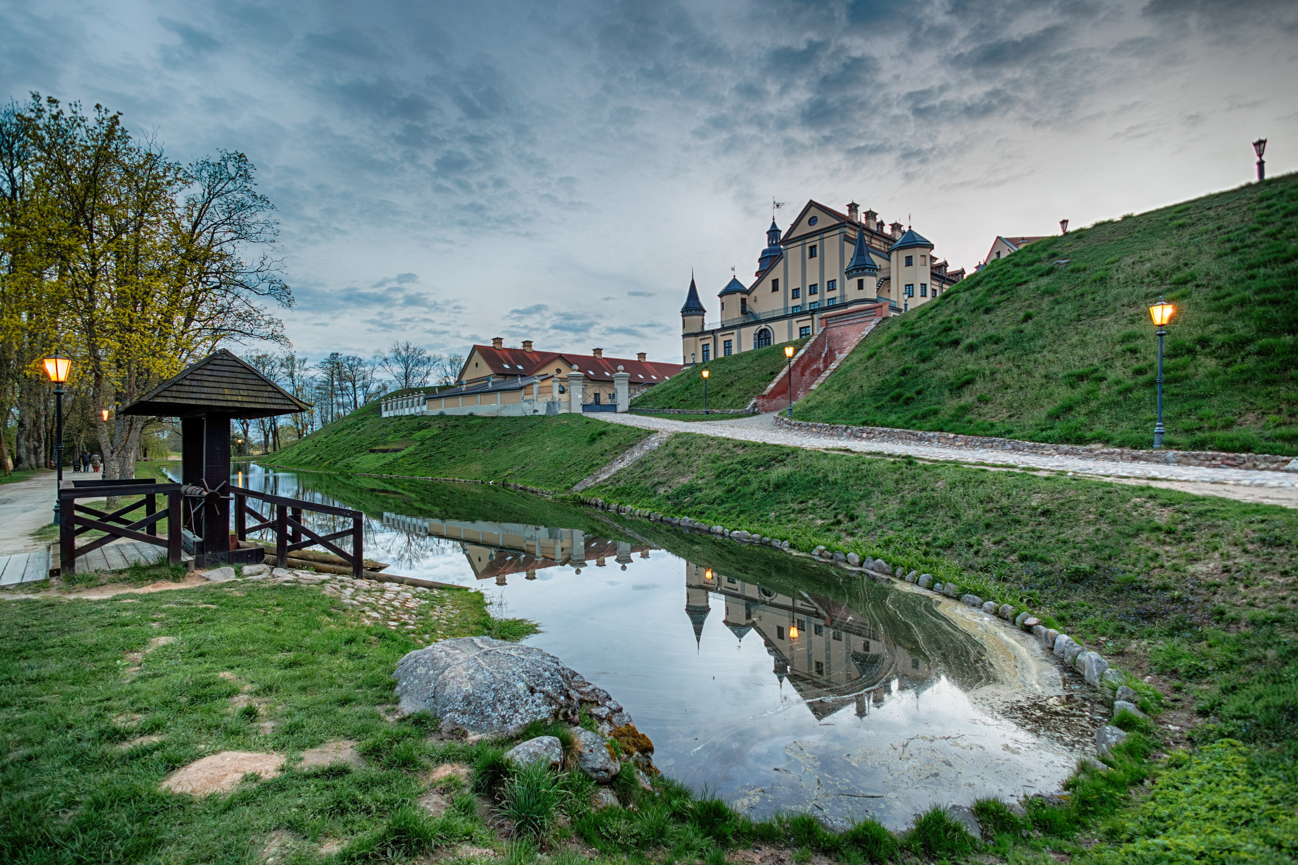 Путешествие из Москвы в замок Несвиж. Профессиональная фото и видеосъемка. Москва