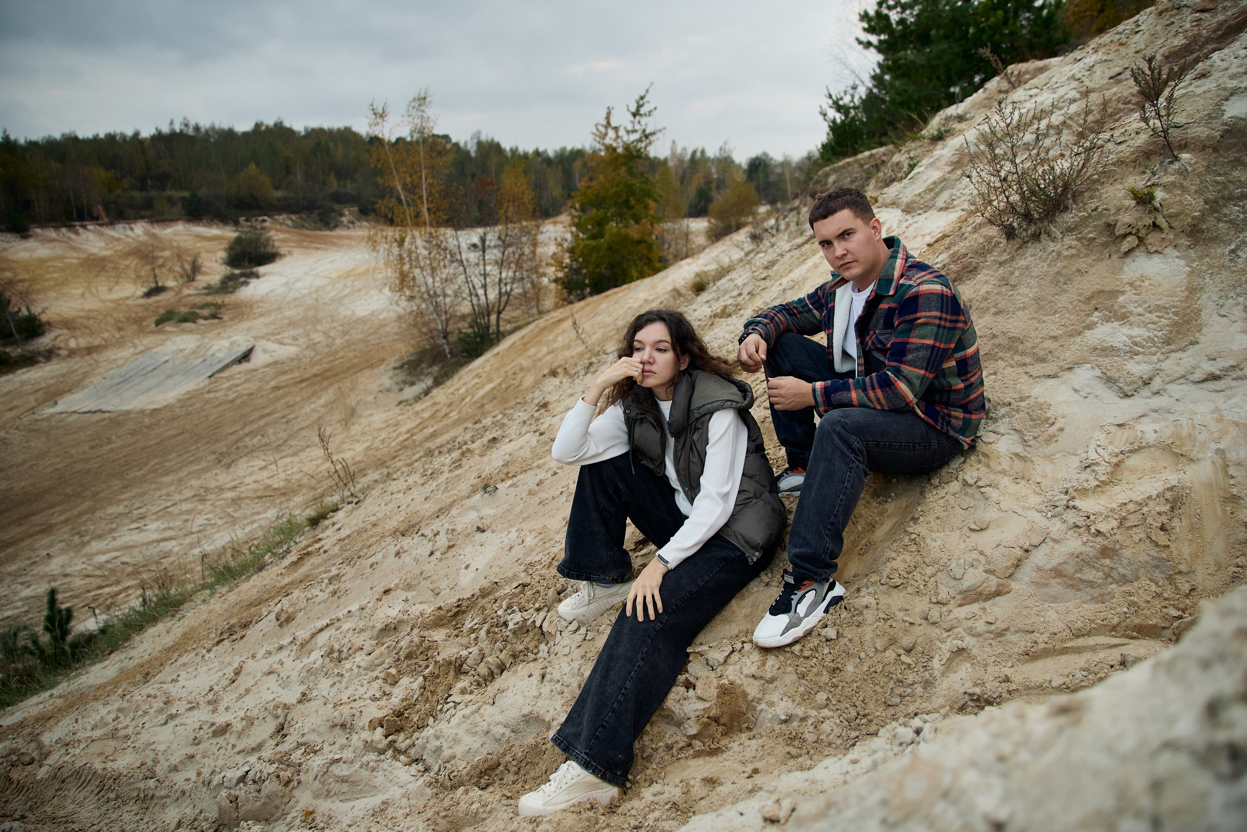 Семейная съемка в карьере у озера. Контентный и репортажный фотограф Виталий Кулешов | Москва