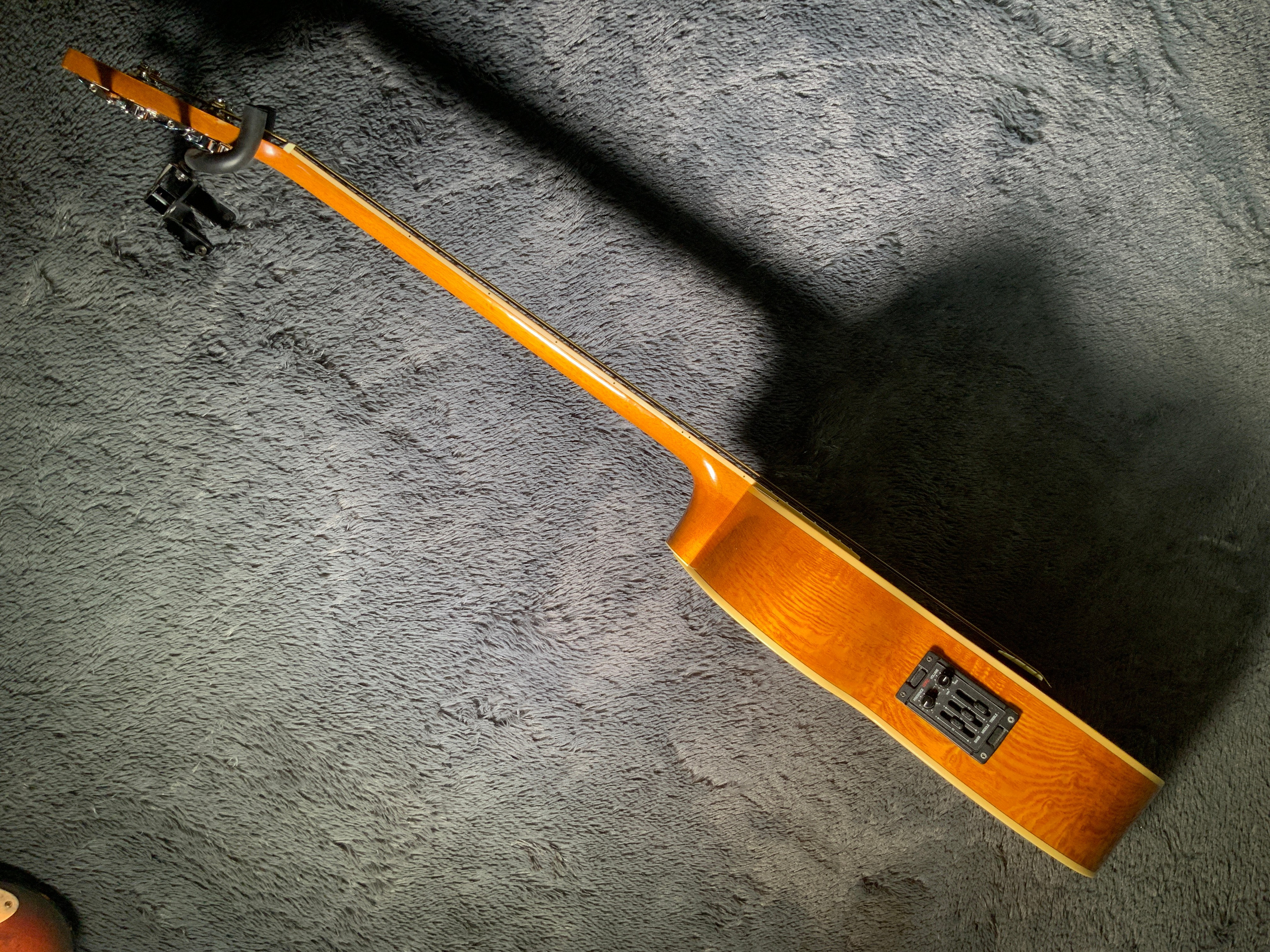 Zenn ZB22CE Hand Crafted Acoustic Bass by Classic Pro