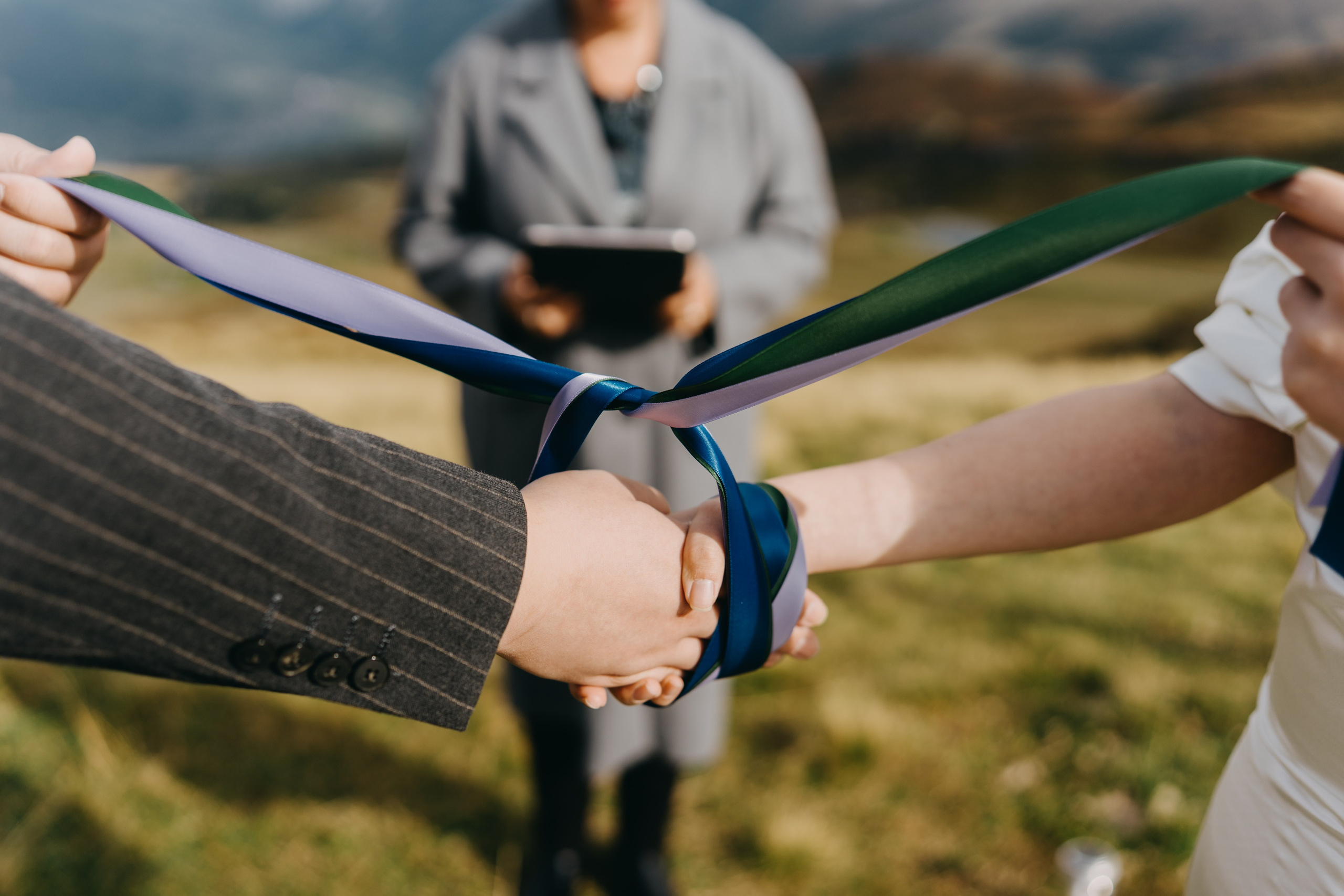 Élopement à Lauterbrunnen | Photographie de mariage. Photographe de Mariage Professionnelle — Genève & Suisse Romande | Tanya Creator