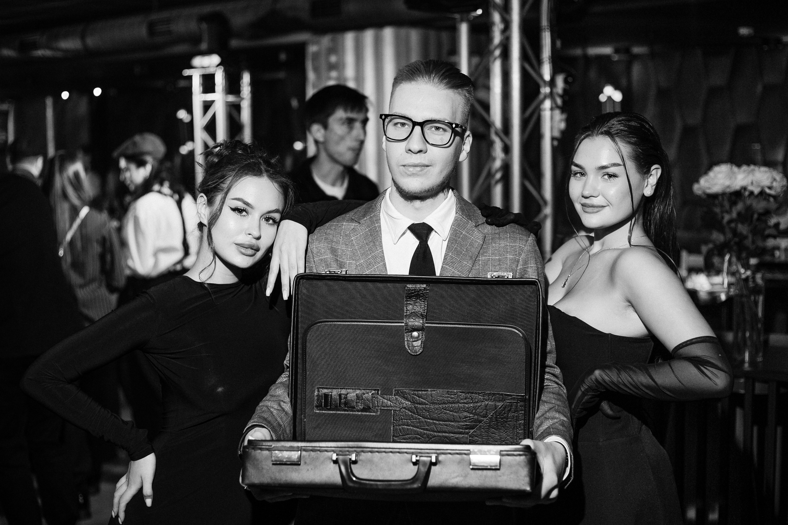 LA FAMIGLIA — SOLOVI — 1 YEAR. СВОИ. ФОТООТЧЕТЫ-СОБЫТИЯ-МЕСТА