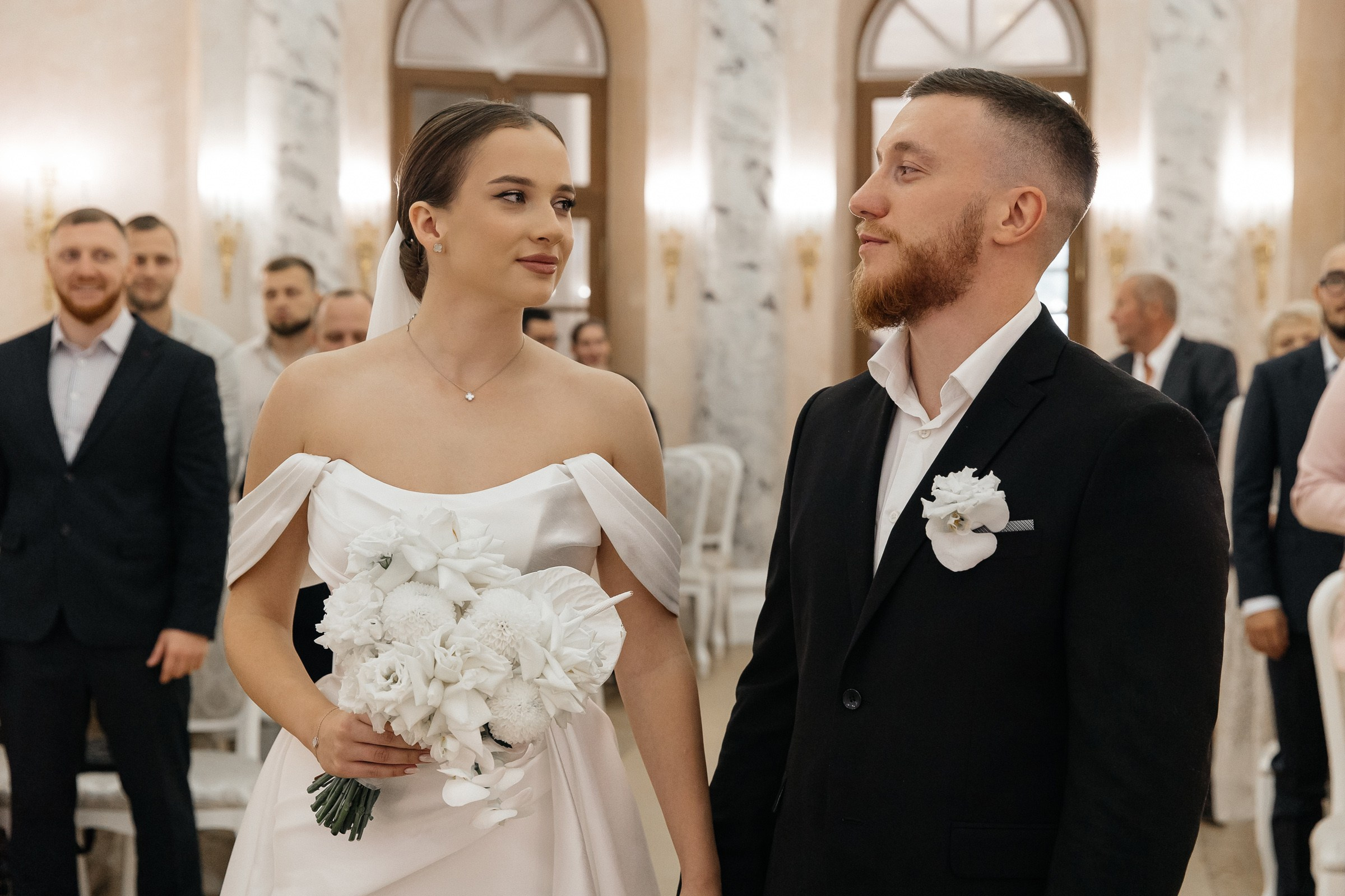 Свадебная фотосессия в усадьбе Остафьево. Свадебный фотограф в Москве Элина Ларченкова. Фото, которые цепляют