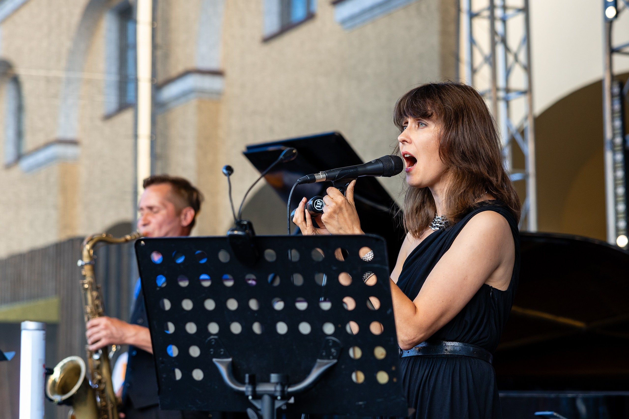 JAZZ под небом в Никольских рядах от AMADEUS. Репортажная съемка. Фотограф в Санкт-Петербурге — Сергей Петров