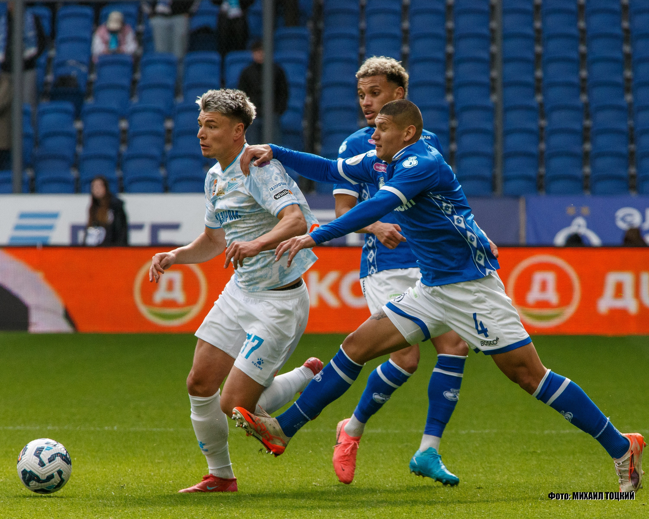 Фоторепортаж. РПЛ 26 тур. Динамо — Зенит. Михаил Тоцкий портретный и репортажный фотограф в Москве