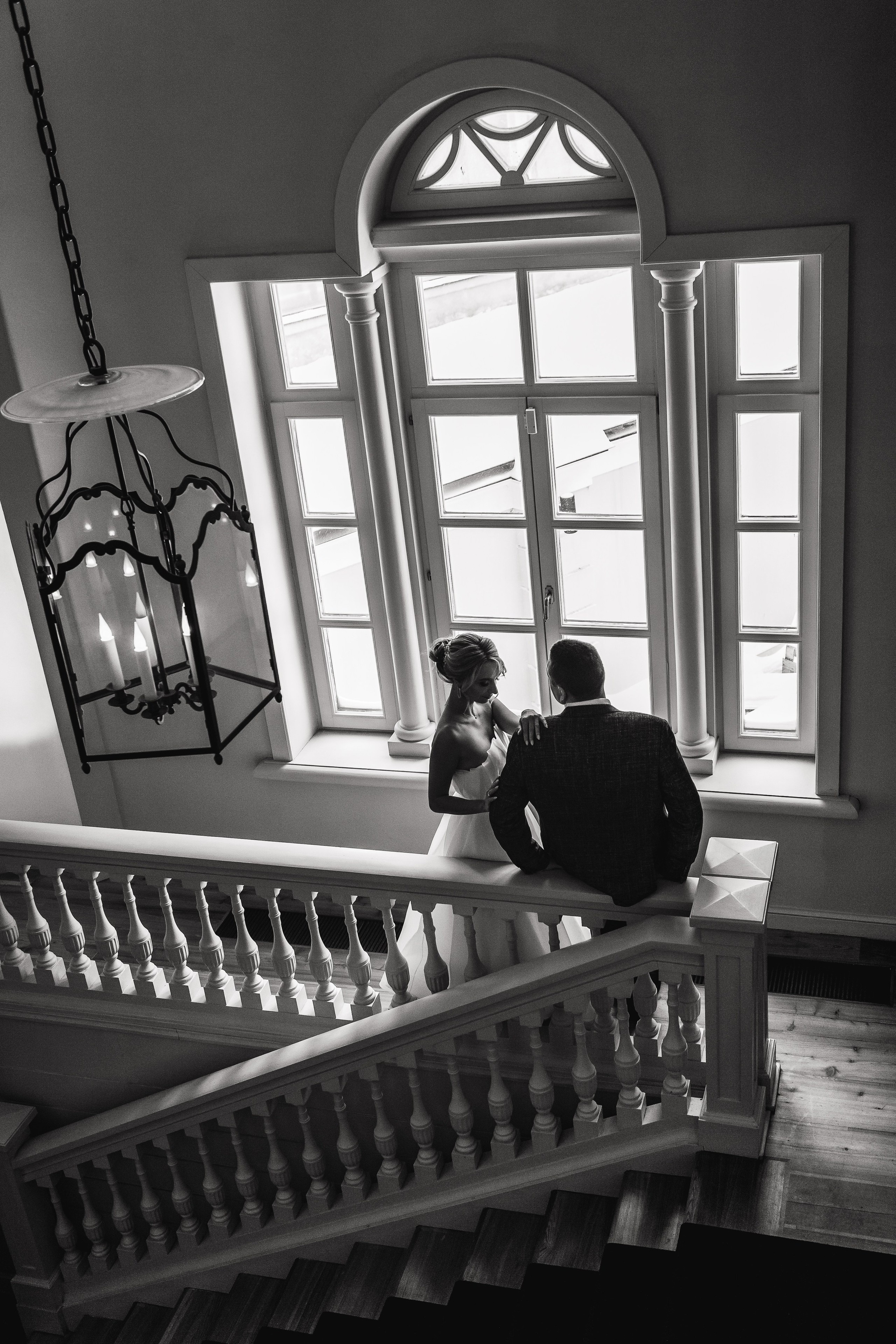 регистрация брака в усадьбе муравьёвых-апостолов, фотосессия у окна, фотограф гладков дмитрий, узнать стоимость примеры