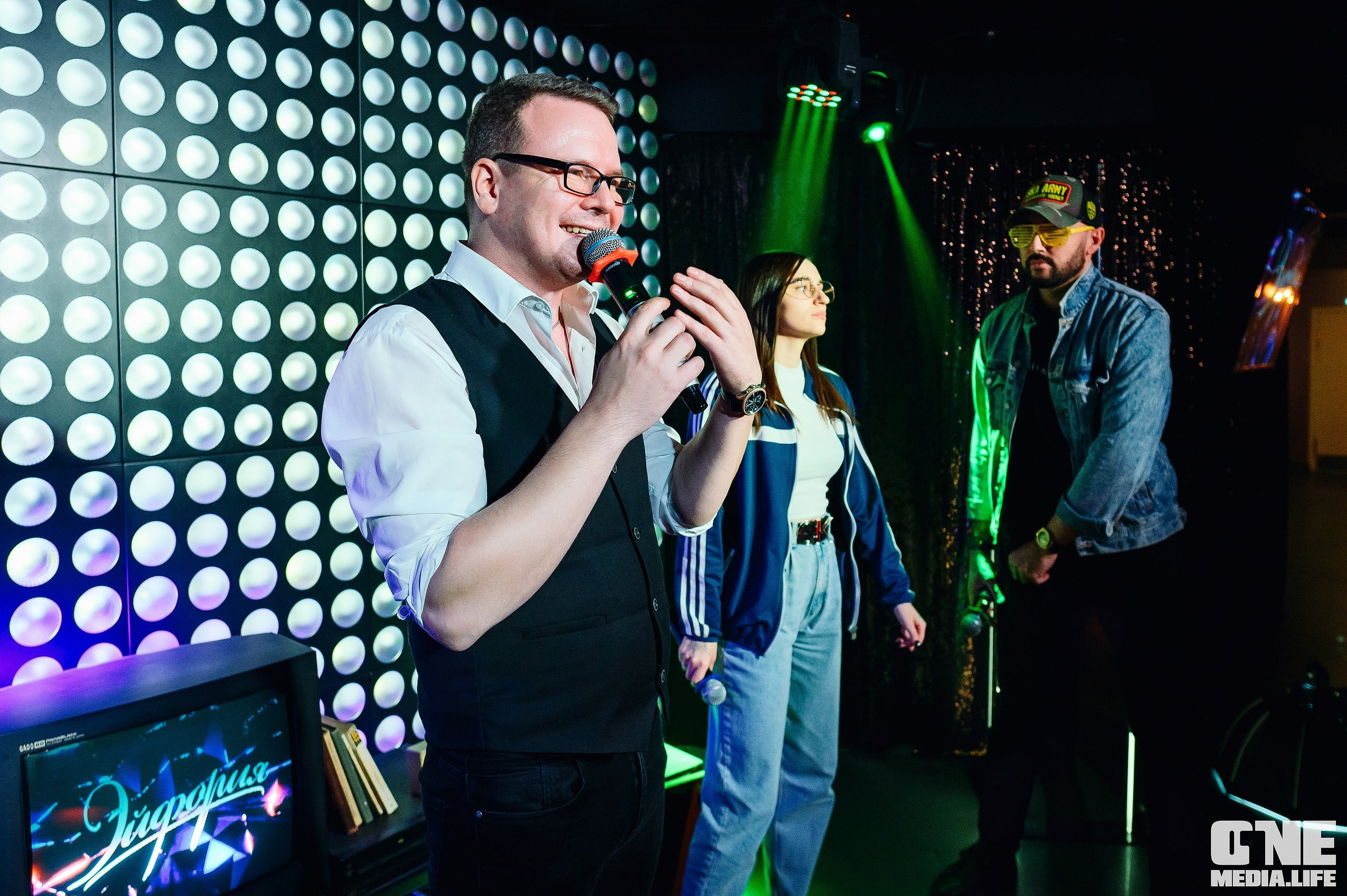 Фоторепортаж из караоке-клуба Эйфория. One Media Life: фоторепортажи, фотоотчеты с мероприятий и заведений