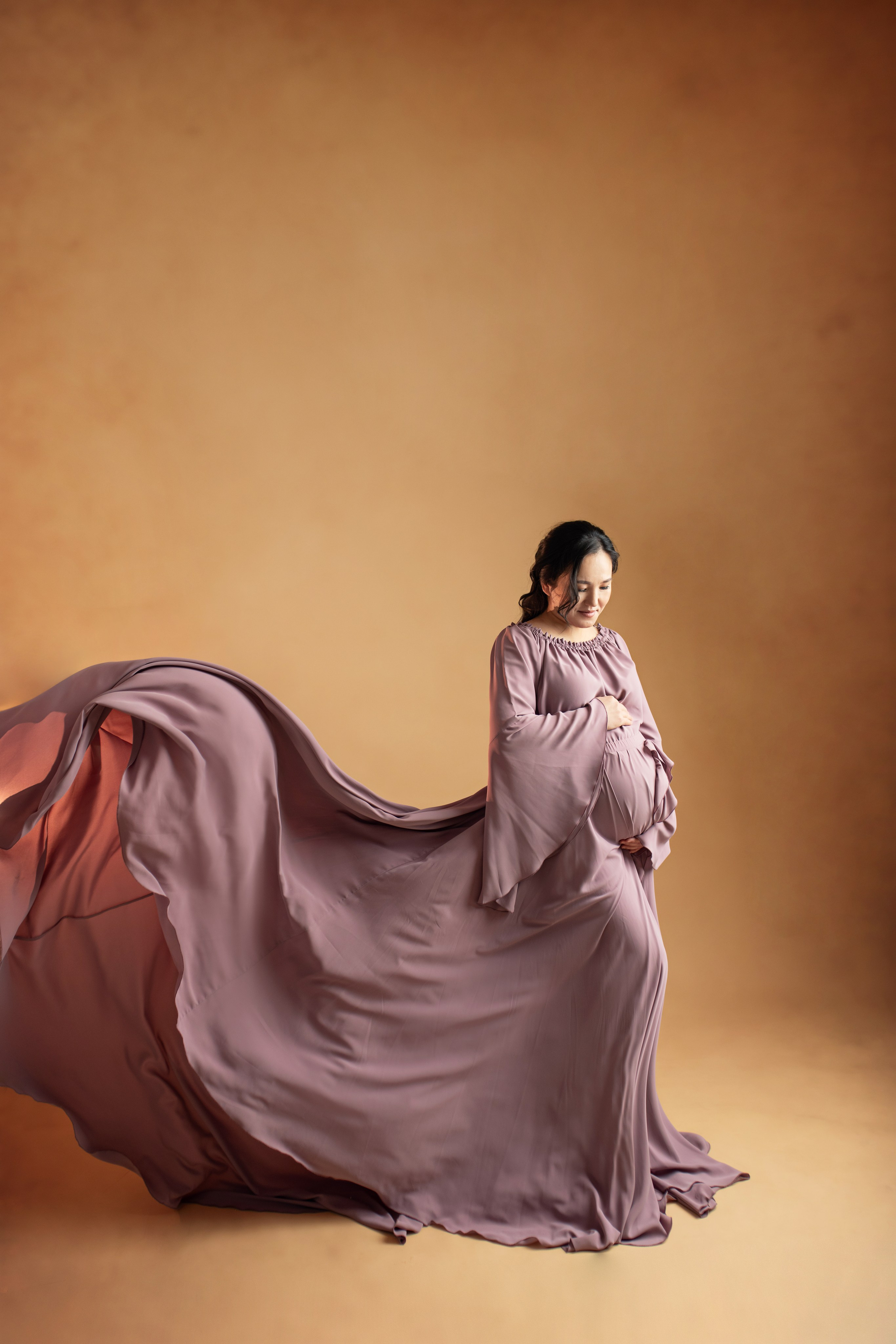 Фотосессия беременности в студии (Классика. Однотонные фоны) + Бохо стиль). Творческая команда Ульяшевы, свадебная и семейная фотография. Кахахста