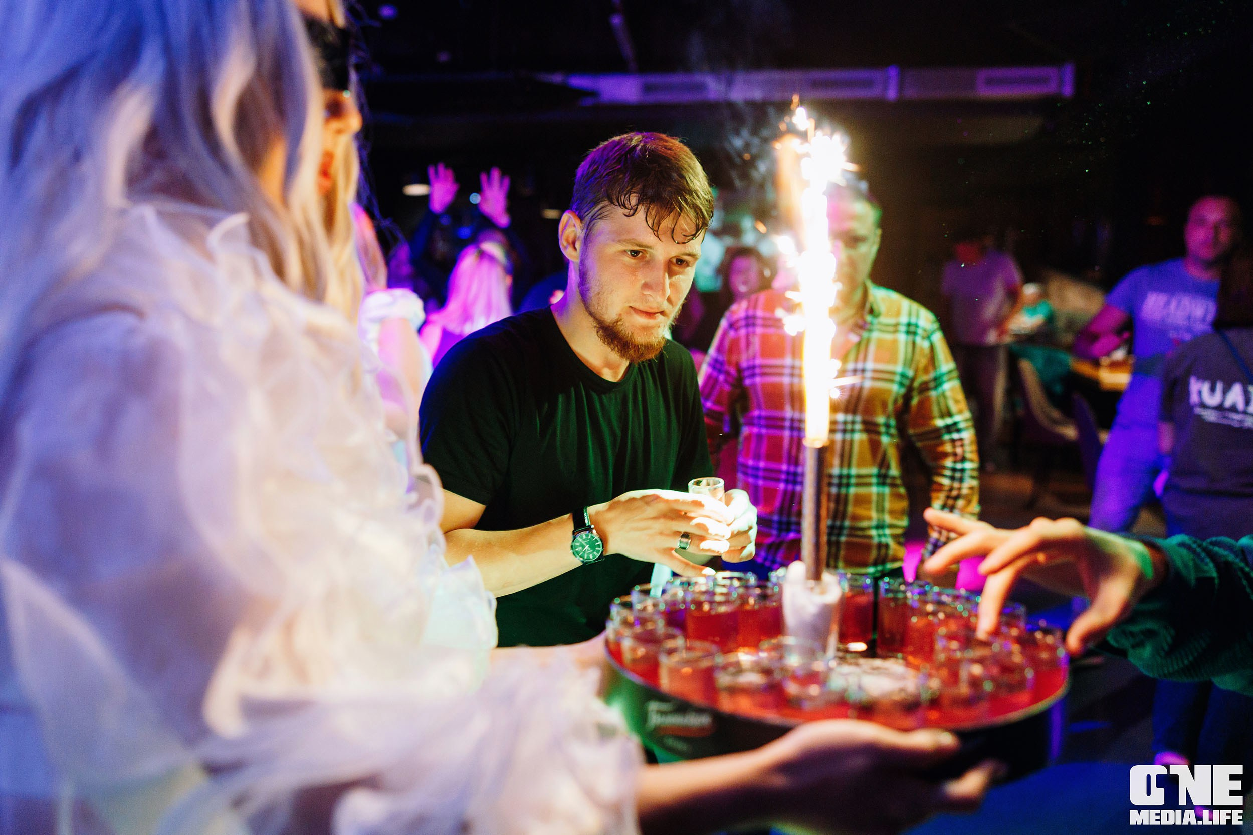 Фоторепортаж из бара Баррэ. One Media Life: фоторепортажи, фотоотчеты с мероприятий и заведений