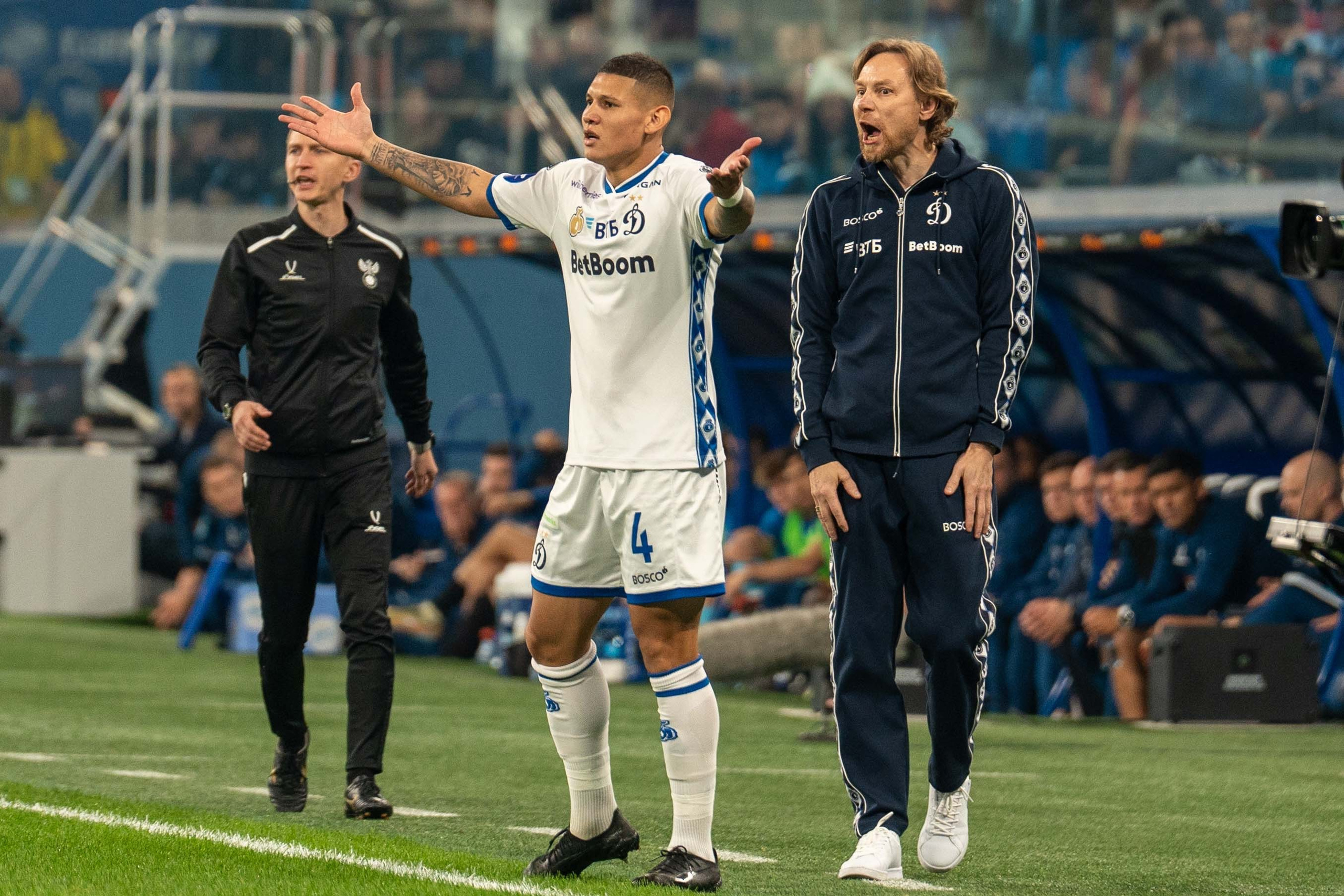 Зенит — Динамо, 13-й тур РПЛ: репортажная съёмка на Газпром Арене | Антон Гауф, спортивный фотограф Санкт-Петербург. Спортивный фотограф в Санкт-Петербурге | Антон Гауф