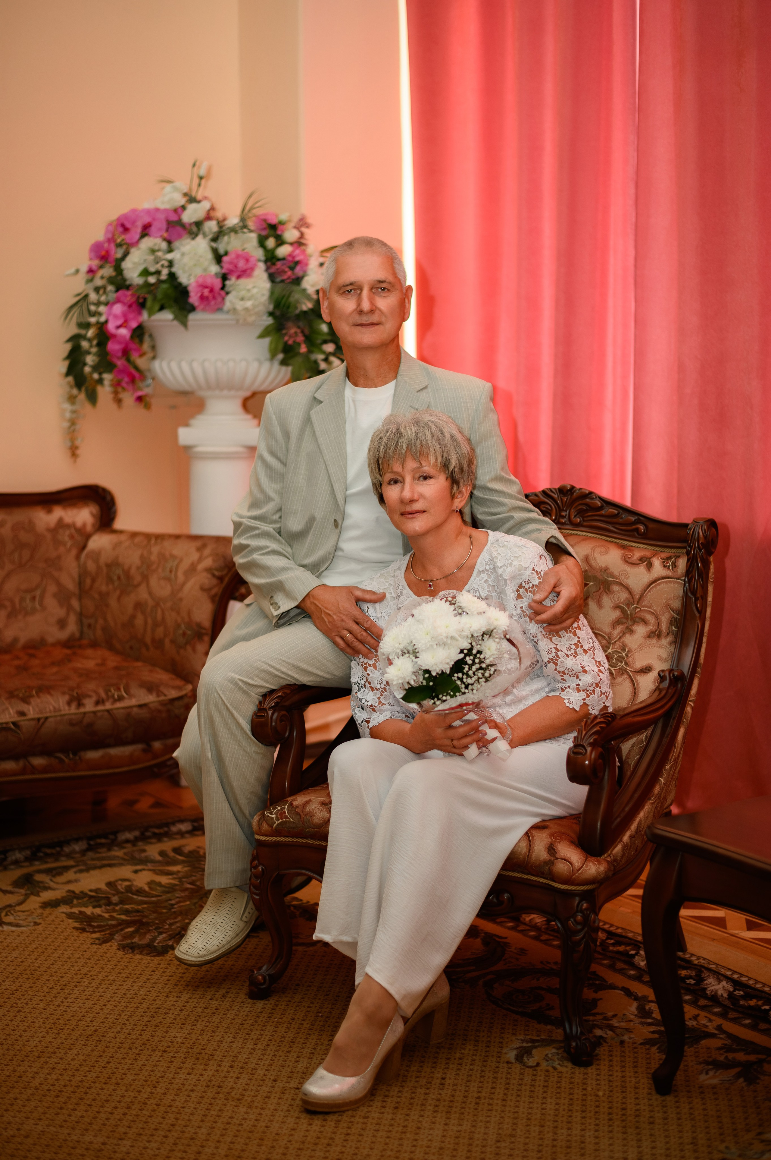 Свадебный фотограф Алексей Лукин на регистрацию брака в ЗАГС на час цены. Фотосъёмка в загсе СПб и ретушь фотографий. Свадебная видеосъёмка. Фотограф Алексей Лукин. Свадьба, мероприятие, корпоратив, юбилей, фотосессия, портрет. Фотосъёмка в Санкт-Петербурге. Ретушь фотографий