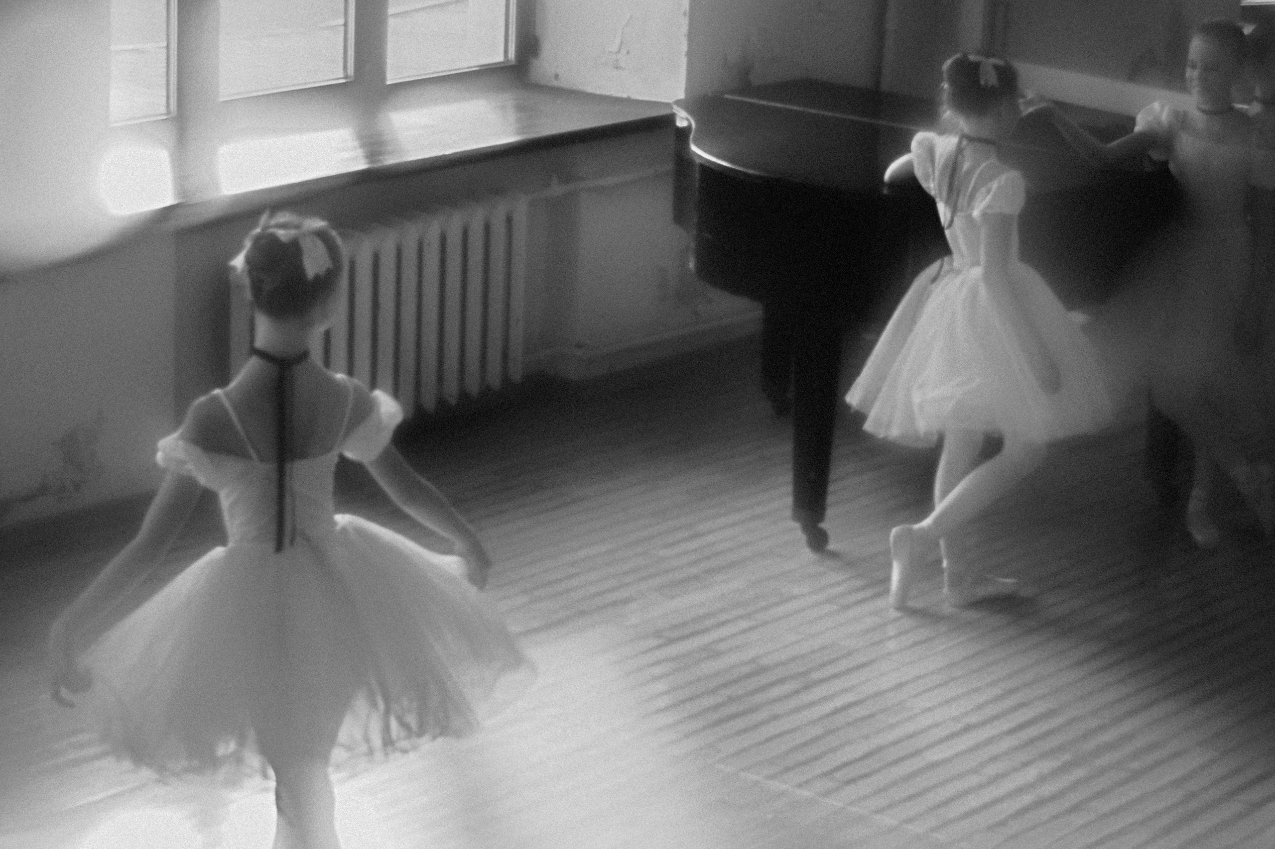 Одуванчики в пуантах. Женский семейный фотограф Тула Москва Захарова Анна