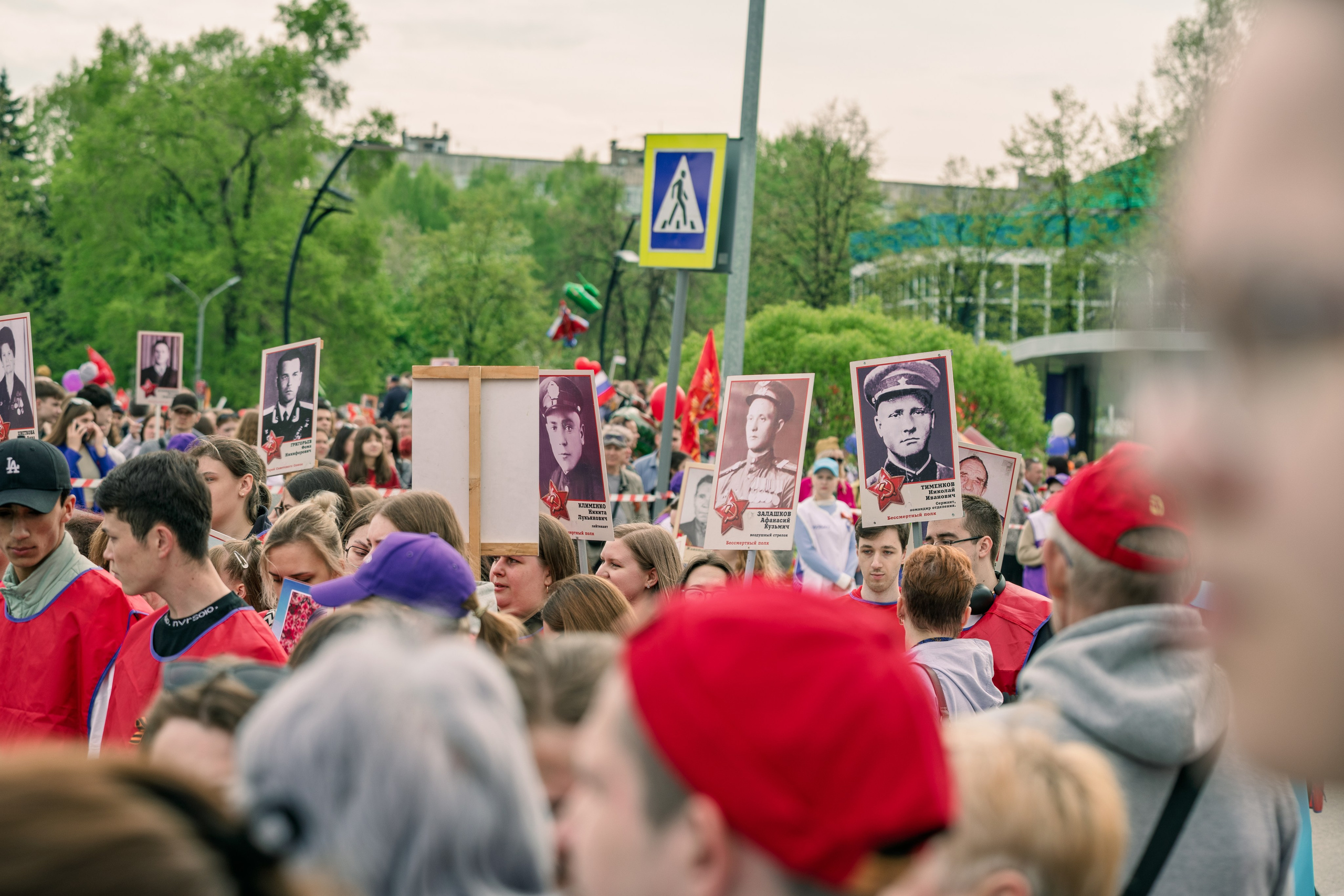 День Победы в Новокузнецке, 2025 год. Антон Непочатых — Большой мужской фотограф