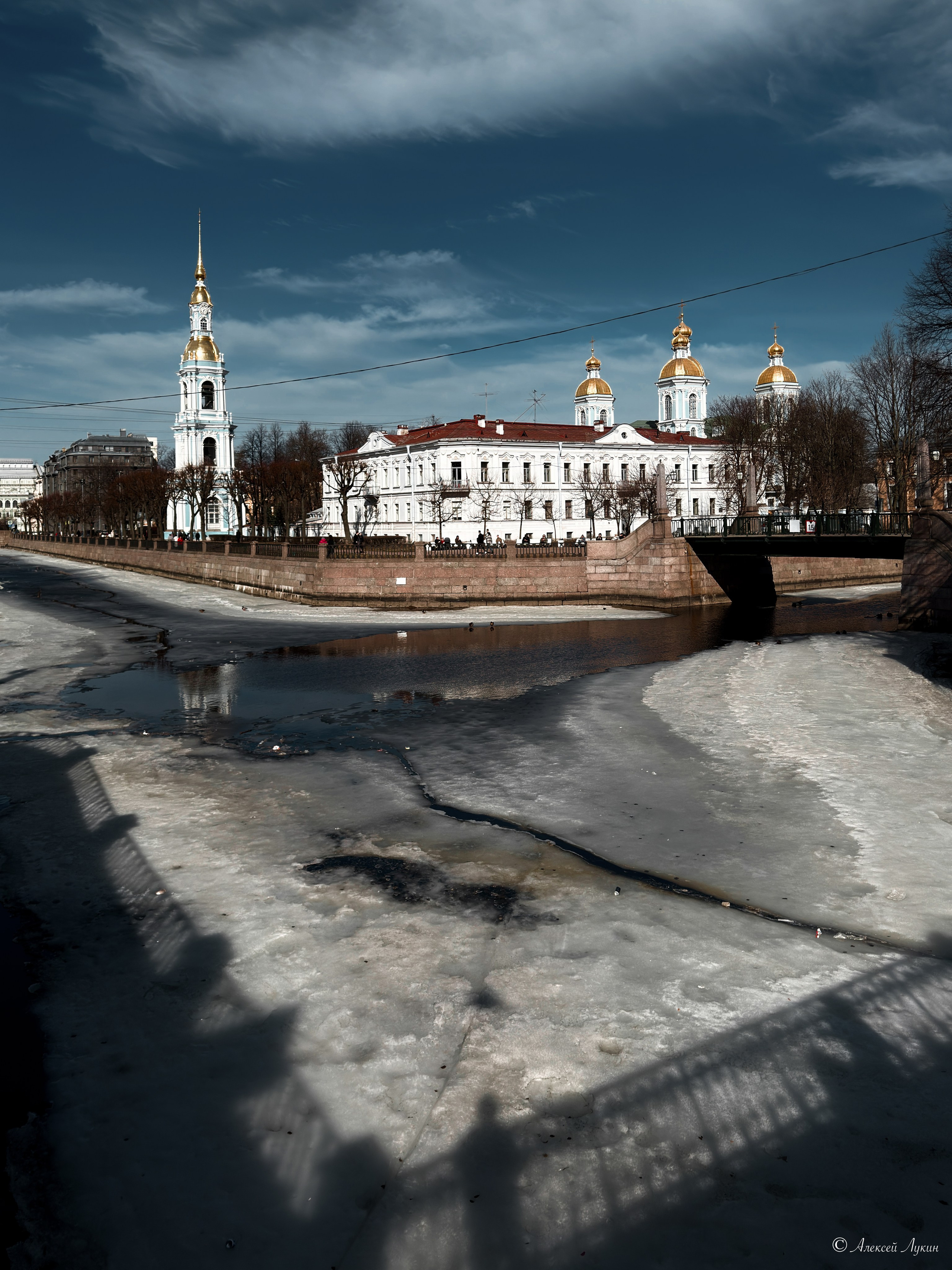 Фотографии Санкт-Петербурга на телефон. Фотограф Алексей Лукин. Профессиональная фотосъёмка в Санкт-Петербурге. Обработка и Ретушь фотографий