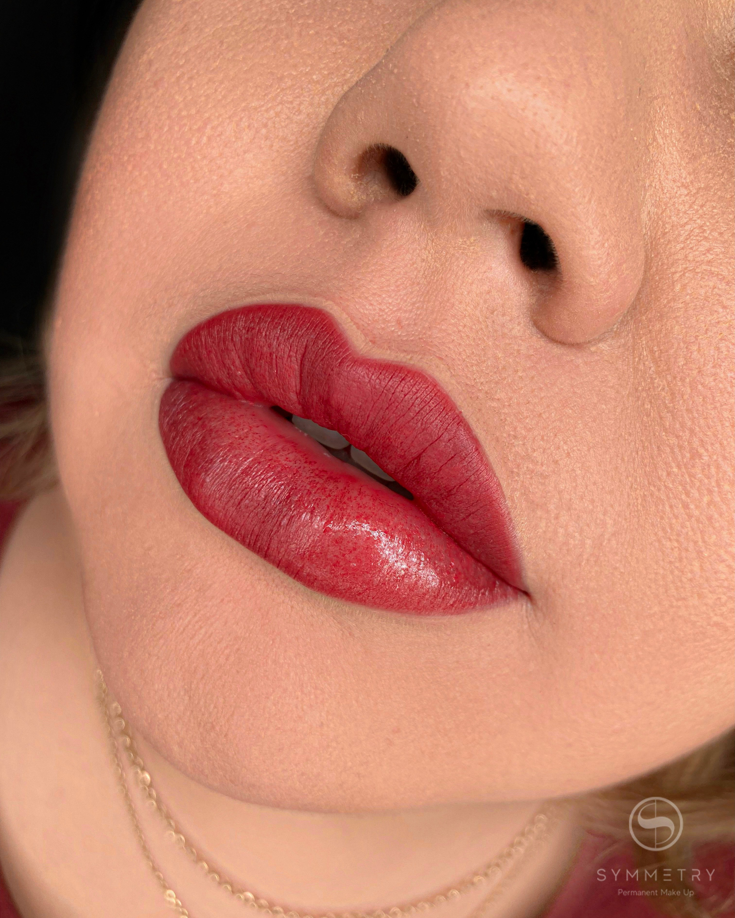 Нафиса. Студия перманентного макияжа, косметологии и массажа SYMMETRY в Москве, м. Киевская