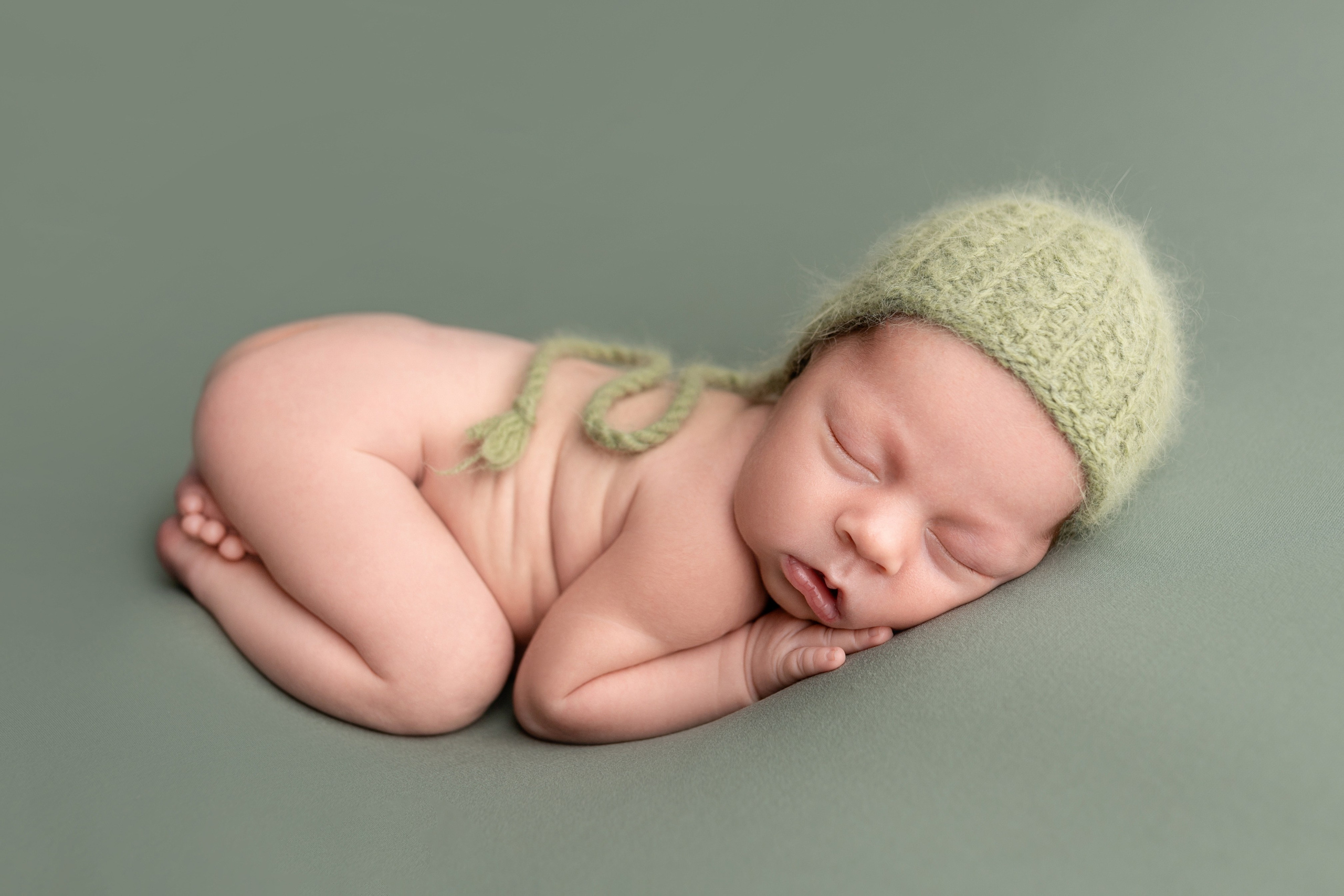 Классический ньюборн newborn. Фотограф новорожденных в г. Барнаул Ренпенинг Катерина