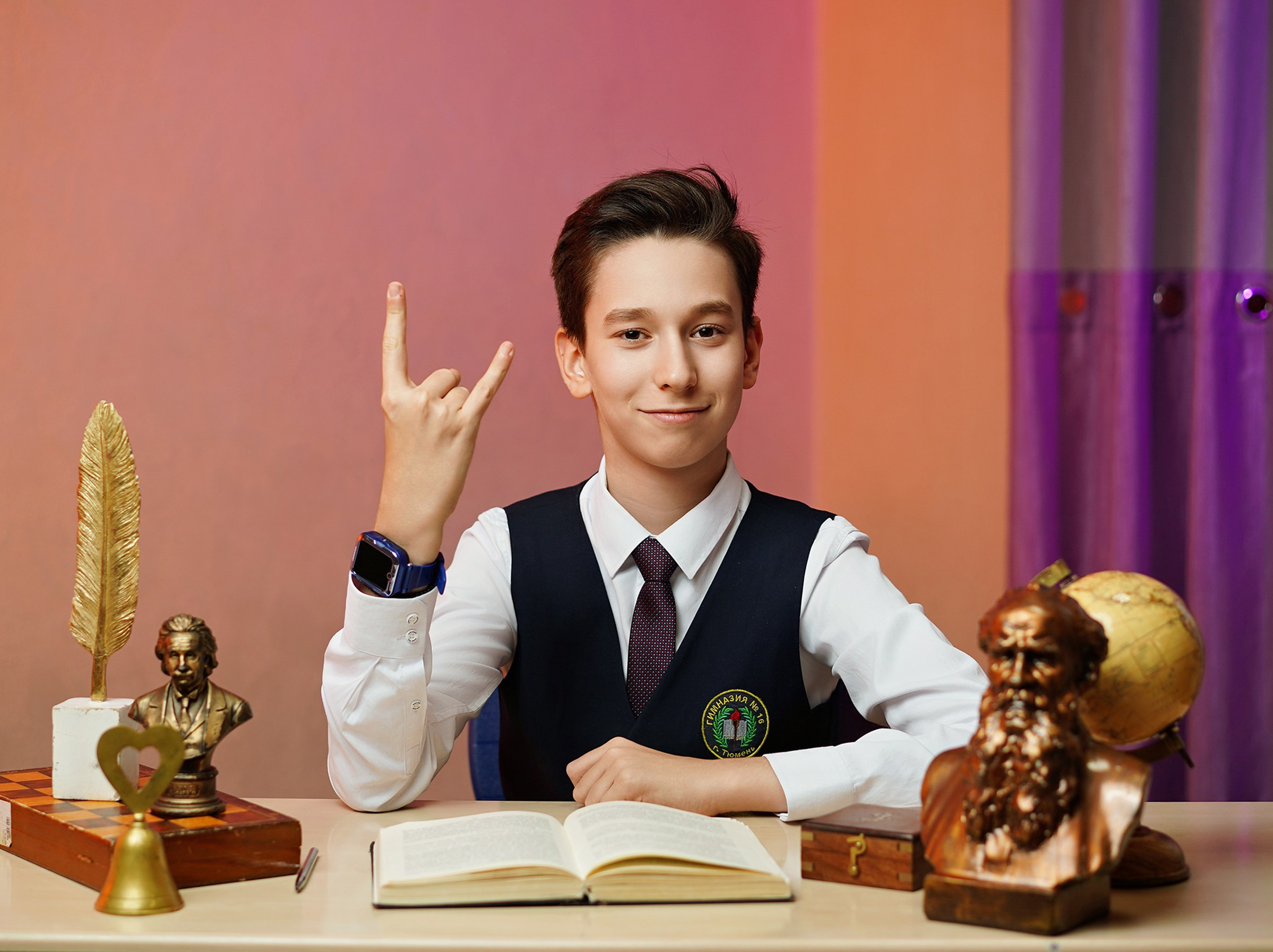 Виньетка + портреты. GOTRA — выпускные альбомы в Тюмени