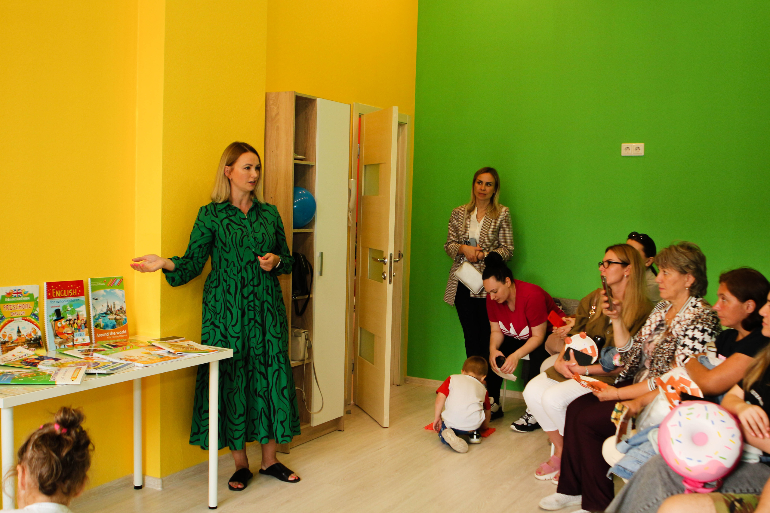 Детский языковой центр. Фотограф для вас и вашего бизнеса в Москве Альбина Никифоров