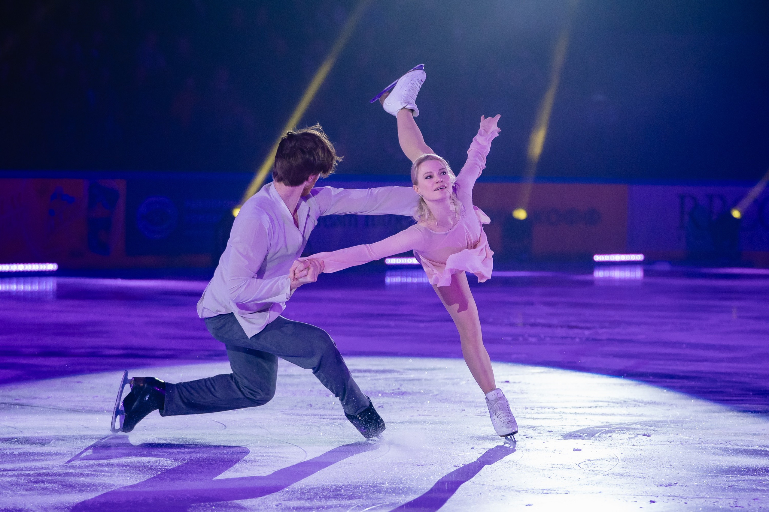 Шоу «Чемпионы на льду» в Новосибирске. Воробьева Ксения — Спортивный и танцевальный фотограф Новосибирск