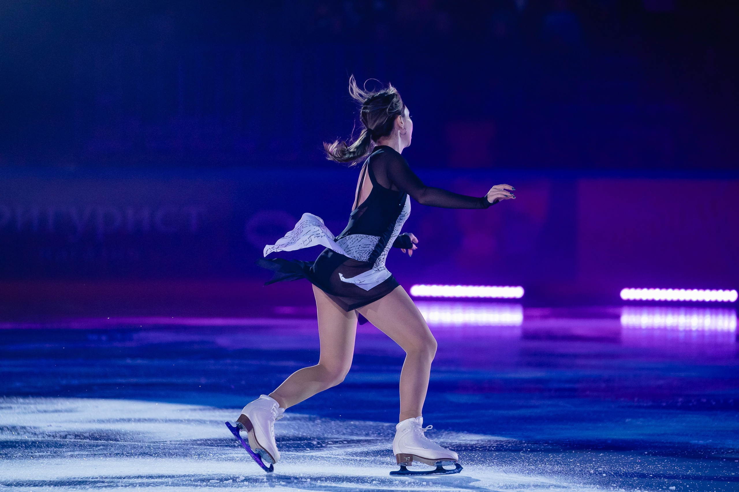 Шоу «Чемпионы на льду» в Новосибирске. Воробьева Ксения — Спортивный и танцевальный фотограф Новосибирск