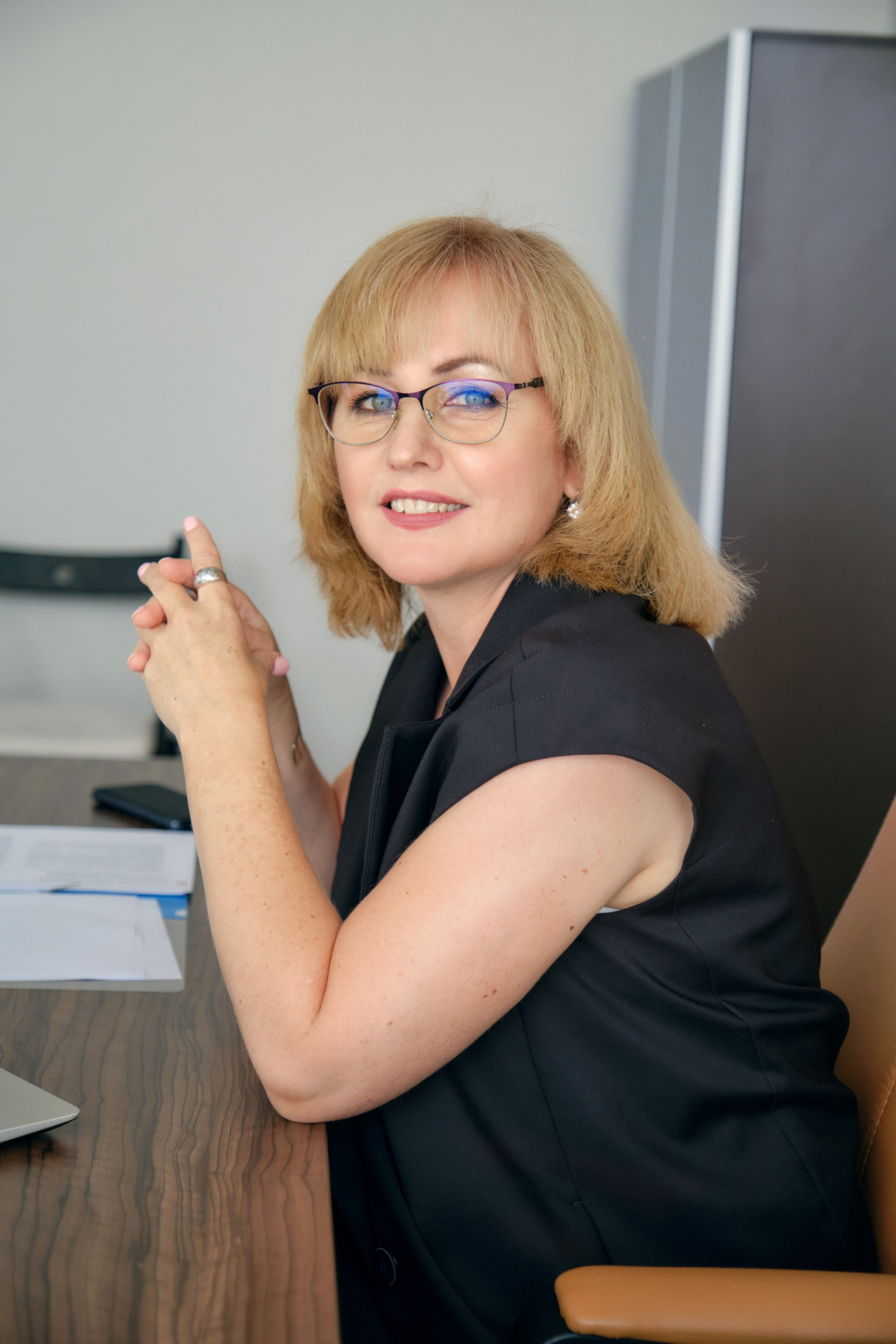 Фотосессия в самаре с макияжем и одеждой цена для девушки