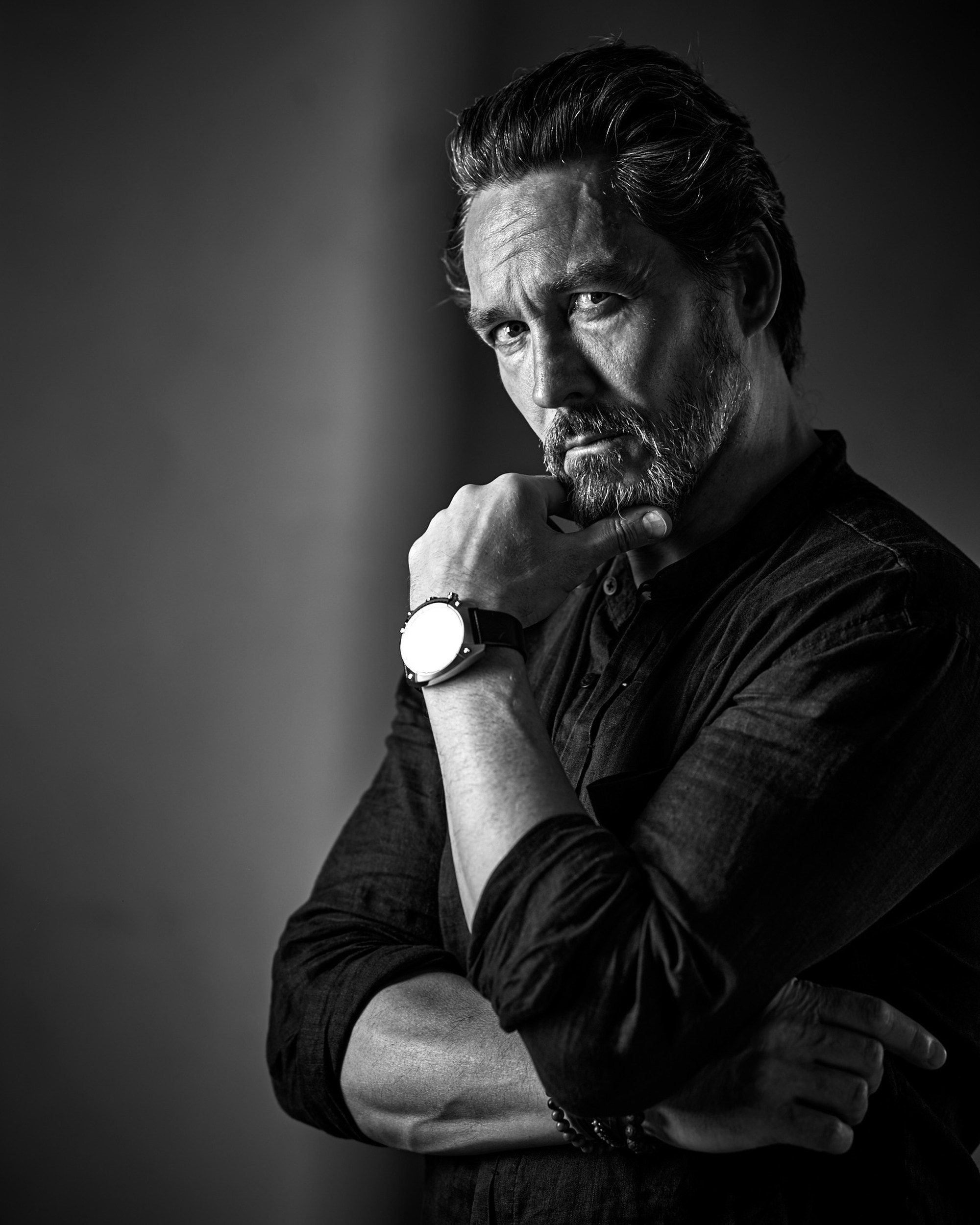 Эмоциональный мужской портрет в брутальном стиле в Москве