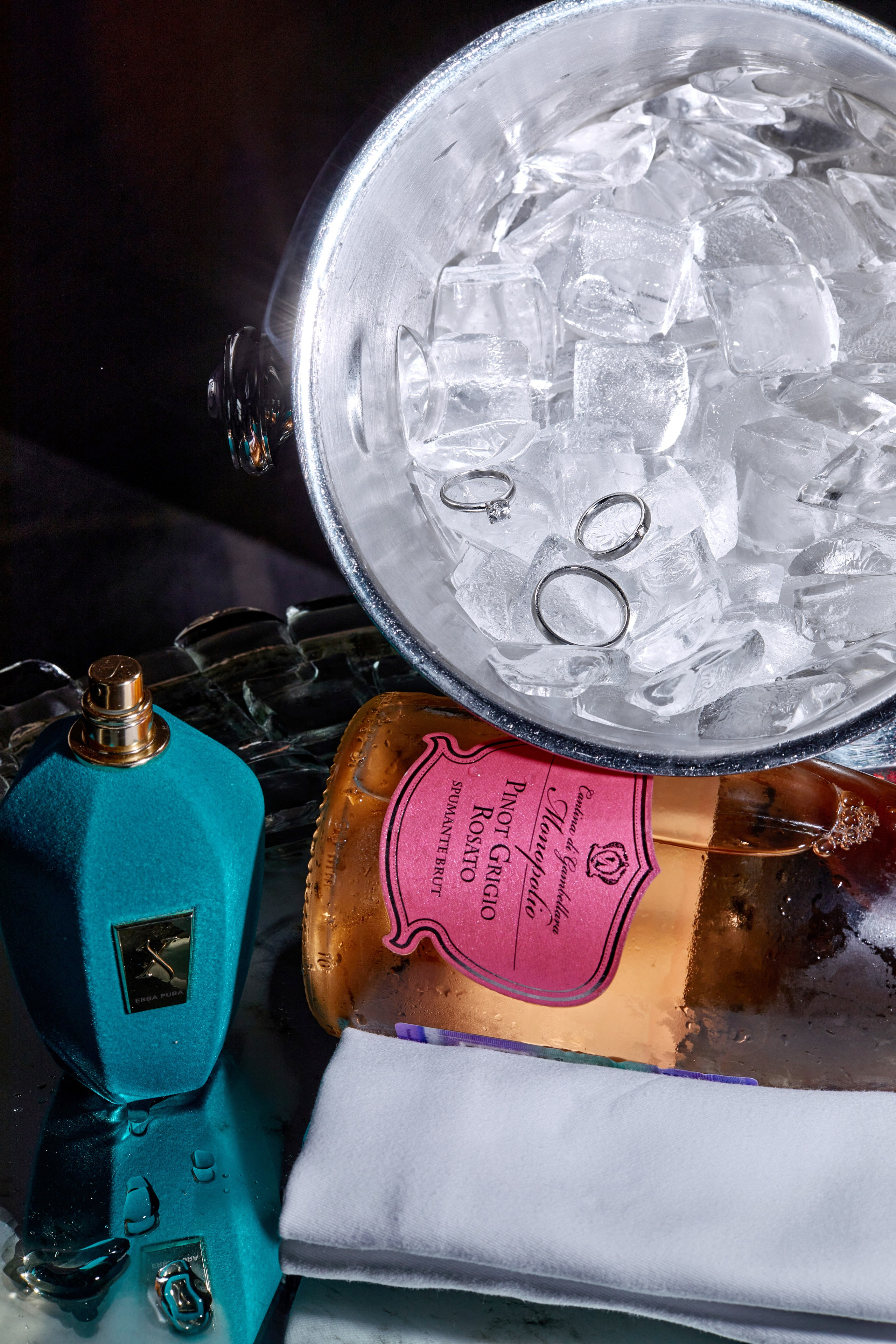 Свадебный фотограф в Москве, заказать профессиональную фотосъёмку — Цены, стоимость услуг фотографа на свадебную фотосессию