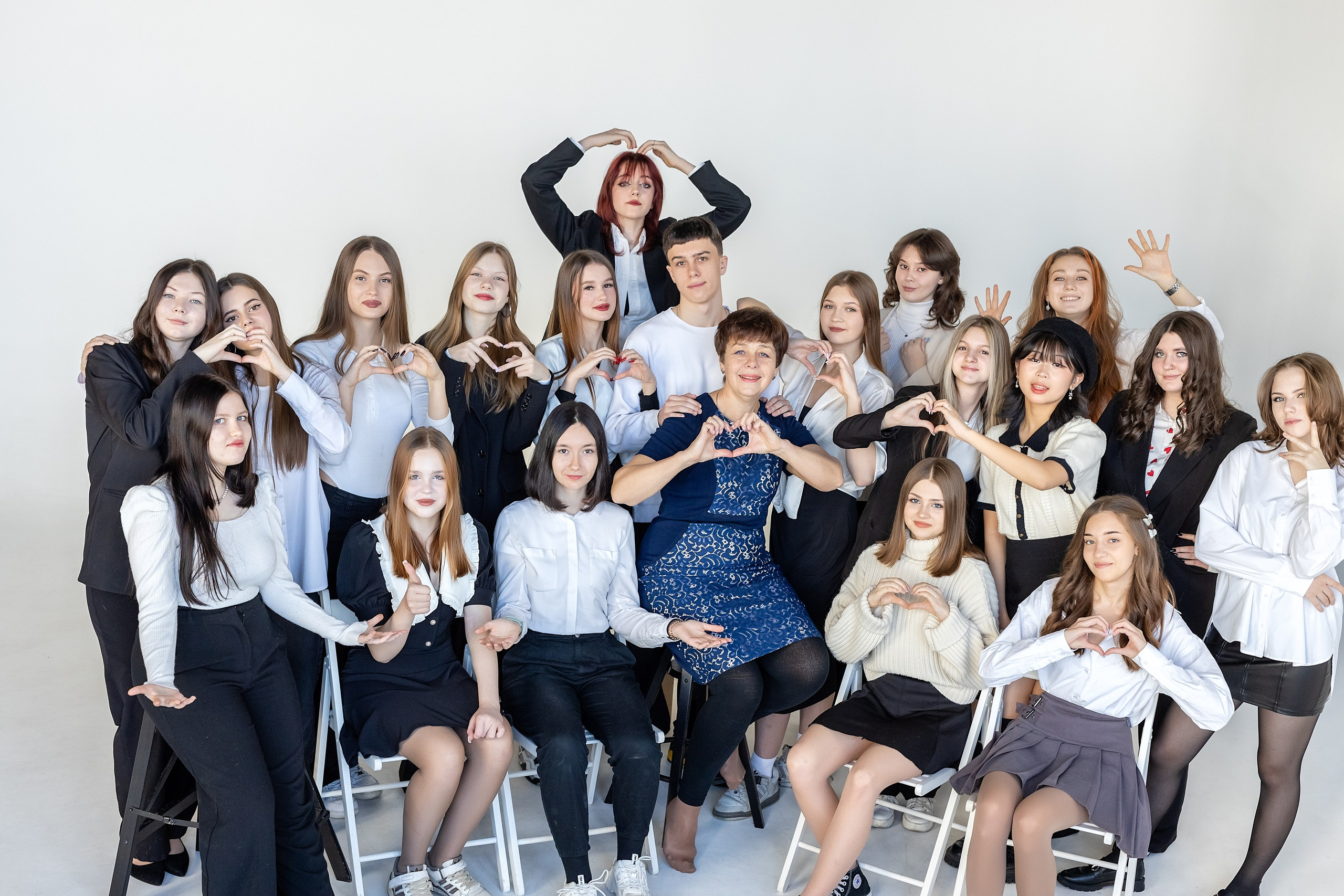 Школа 71, 9 класс. Владивосток. Стильный выпускной альбом Владивосток фотограф Вероника Мигачева