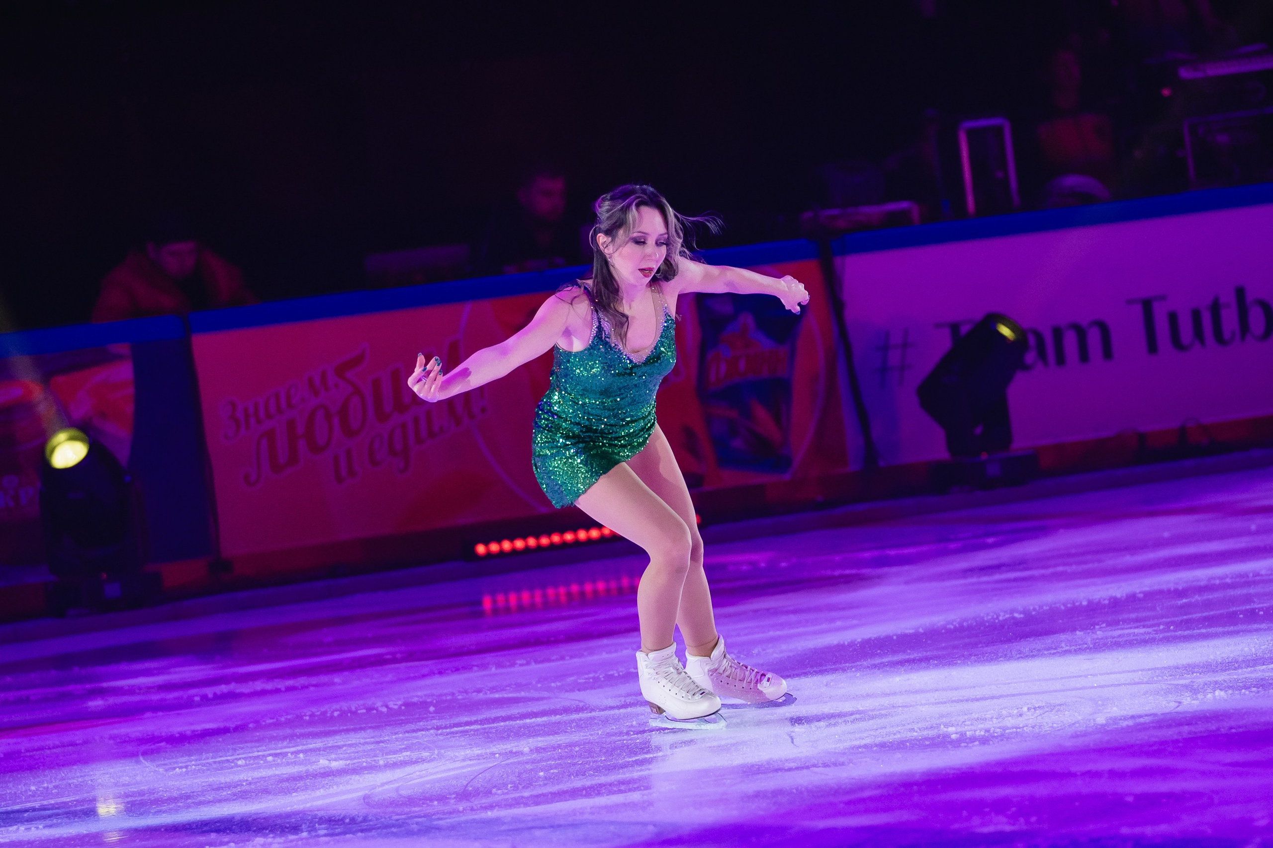 Шоу «Чемпионы на льду» в Новосибирске. Воробьева Ксения — Спортивный и танцевальный фотограф Новосибирск