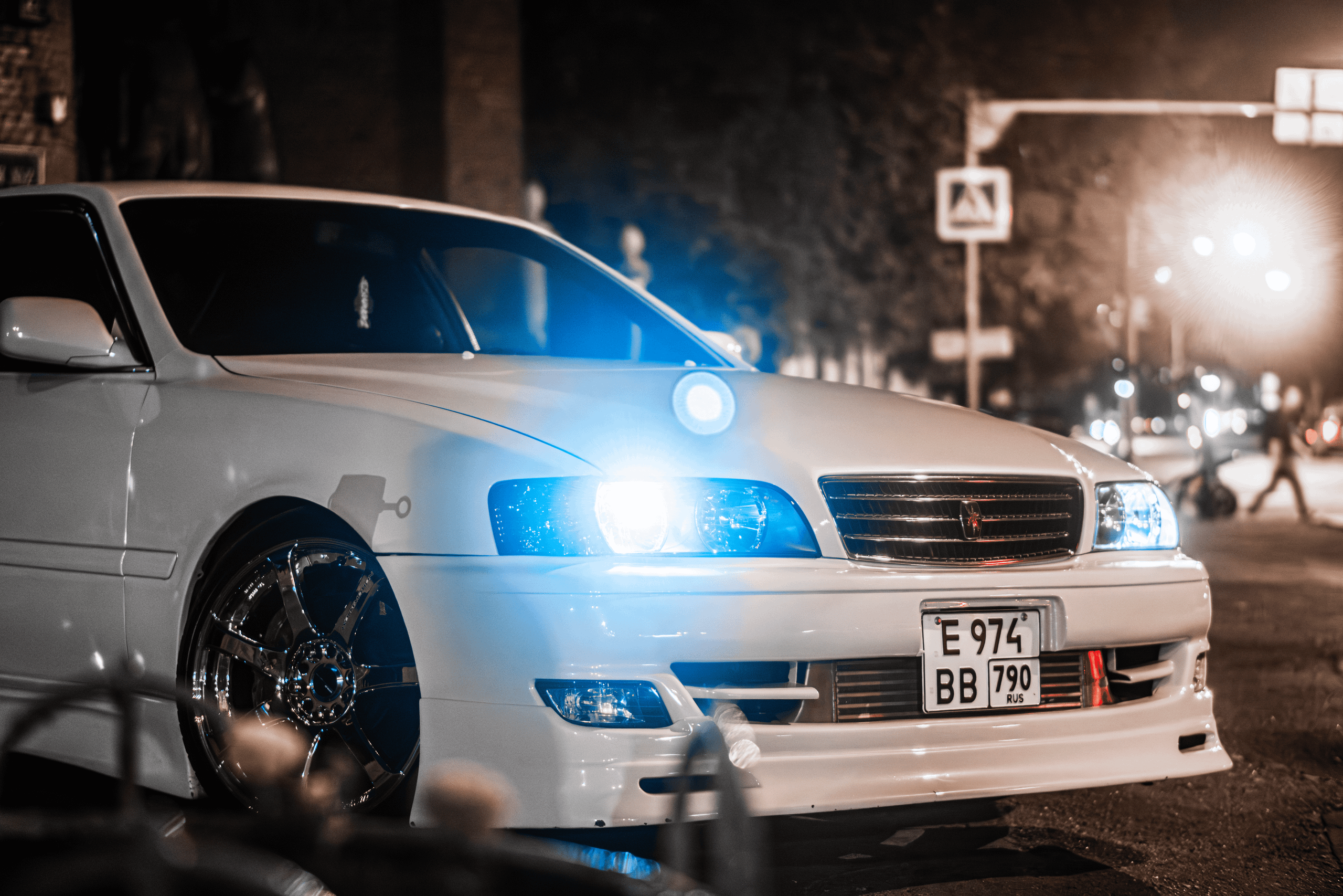 Toyota Chaser JZX100: белая жемчужина