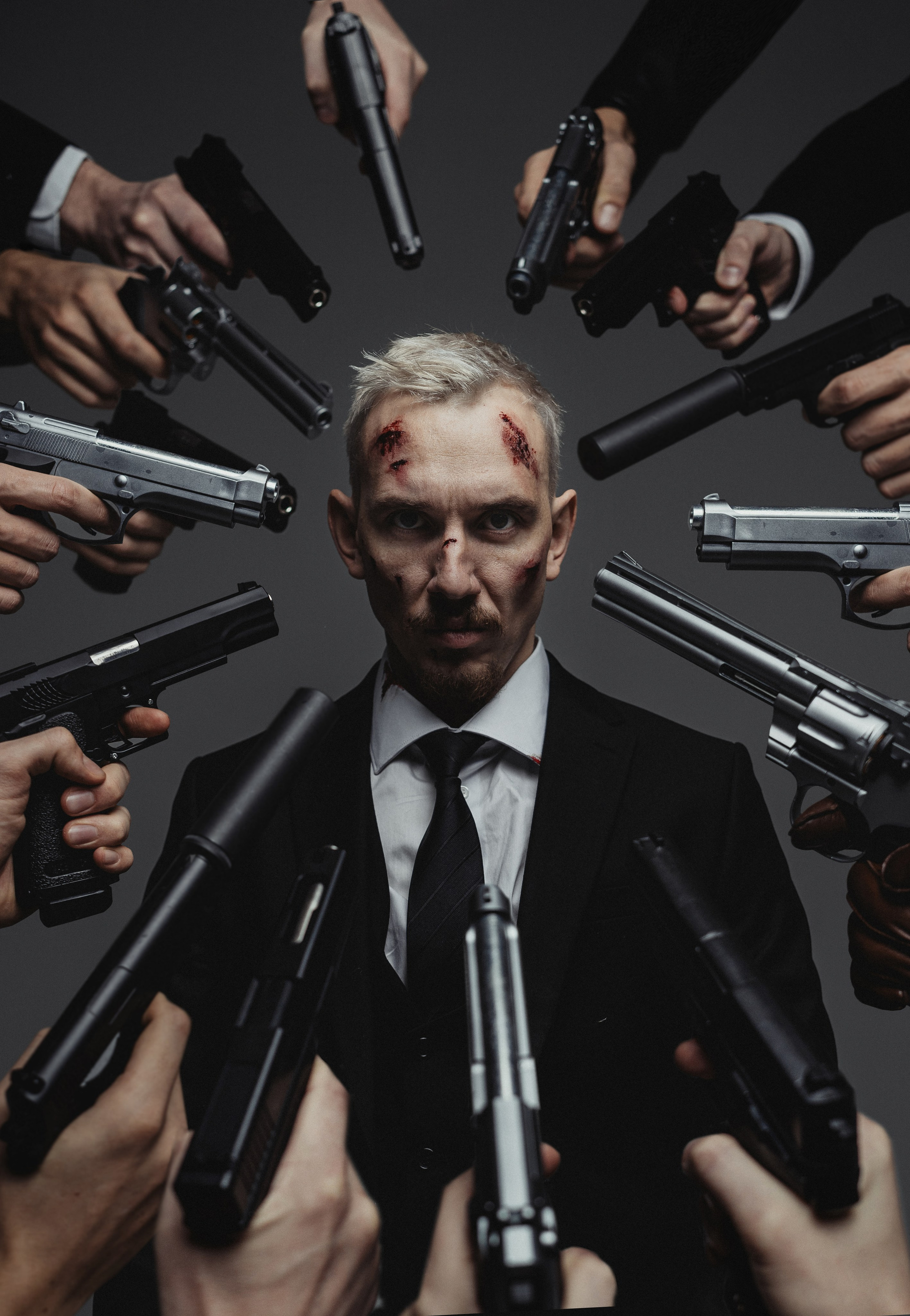 Прайс. Даниил Фреймон — первый мужской фотограф в городе Алматы