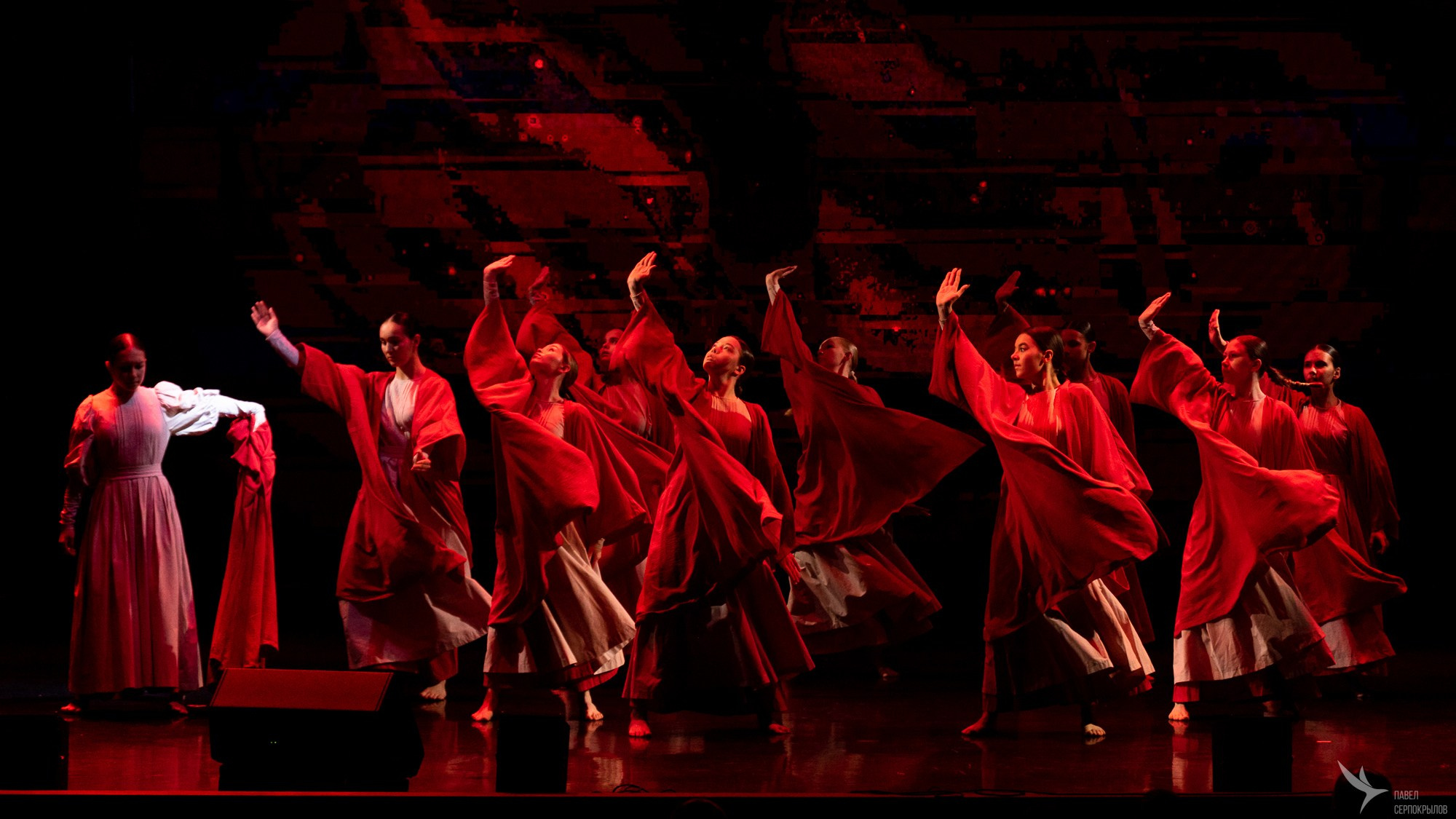 ТАНЕЦ — ЭТО ПО ЛЮБВИ. Репортажный фотограф в Казани Павел Серпокрылов