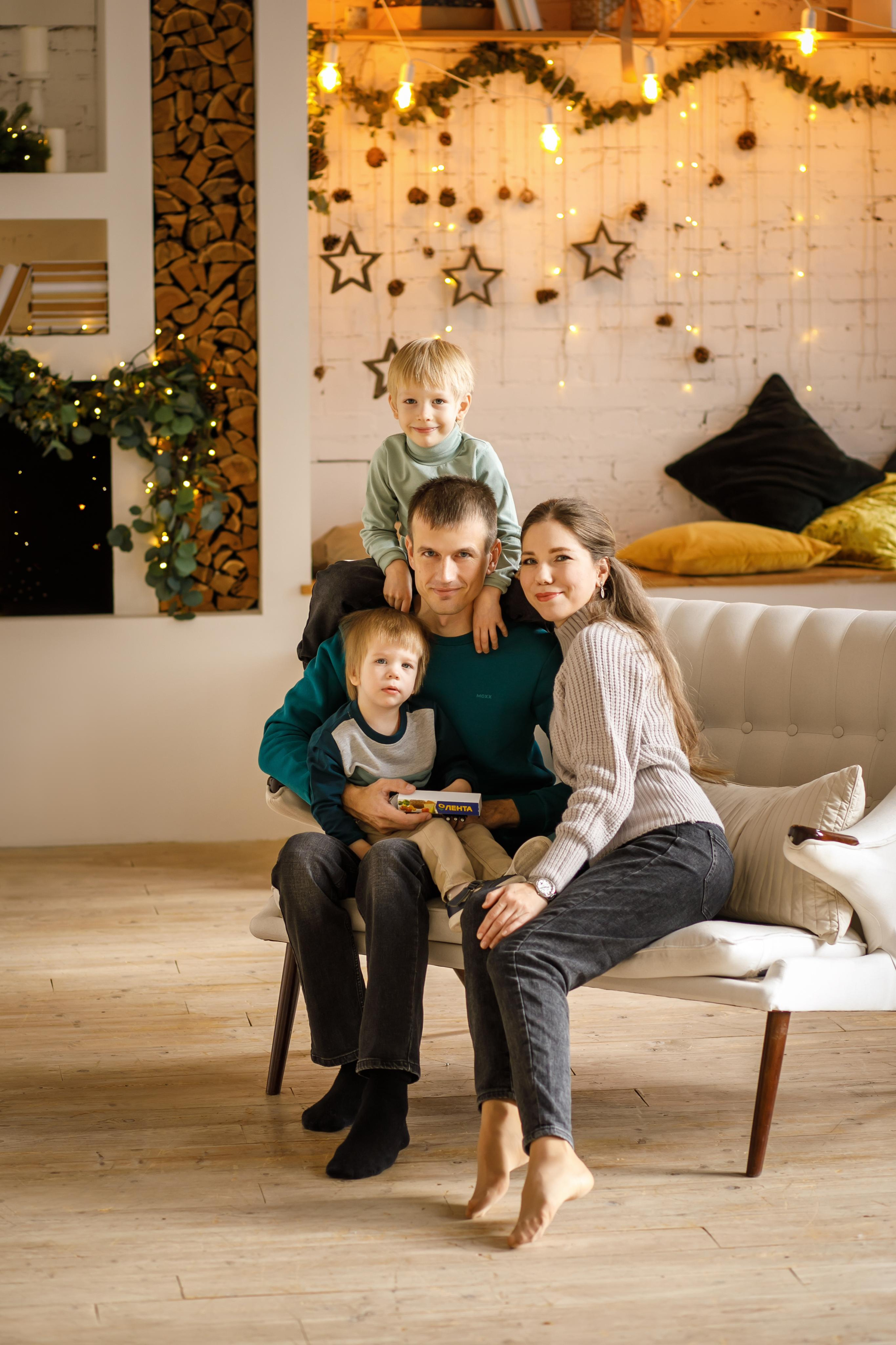 Семейная новогодняя фотосъемка. Семейный и детский фотограф в Ростове-на-Дону