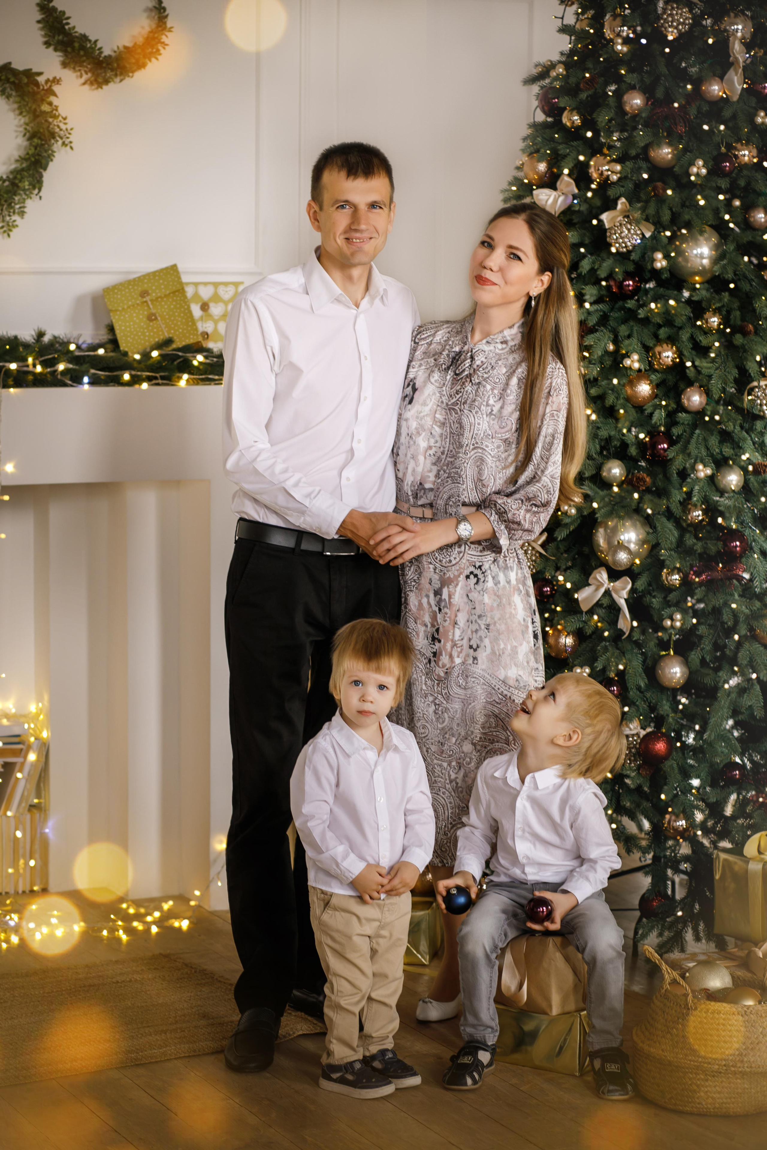 Семейная новогодняя фотосъемка. Семейный и детский фотограф в Ростове-на-Дону